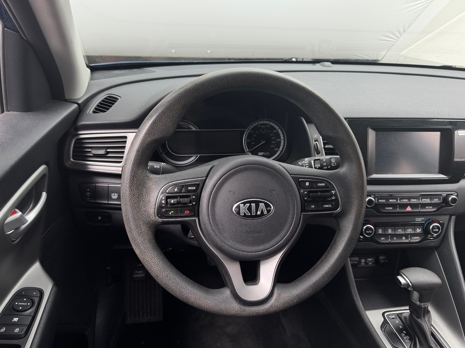 Thumbnail: 2019 Kia Niro - 5
