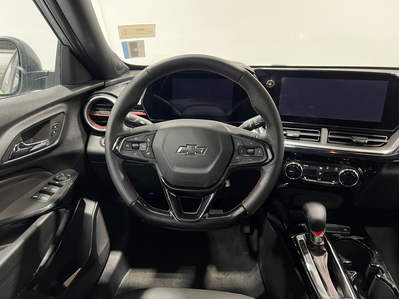 Thumbnail: 2024 Chevrolet Trax - 4
