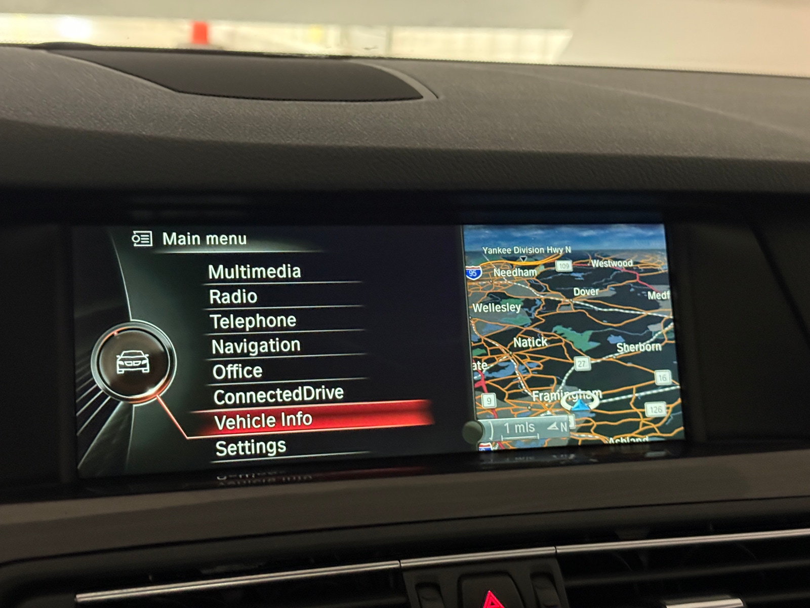 Thumbnail: 2013 BMW M5 - 3