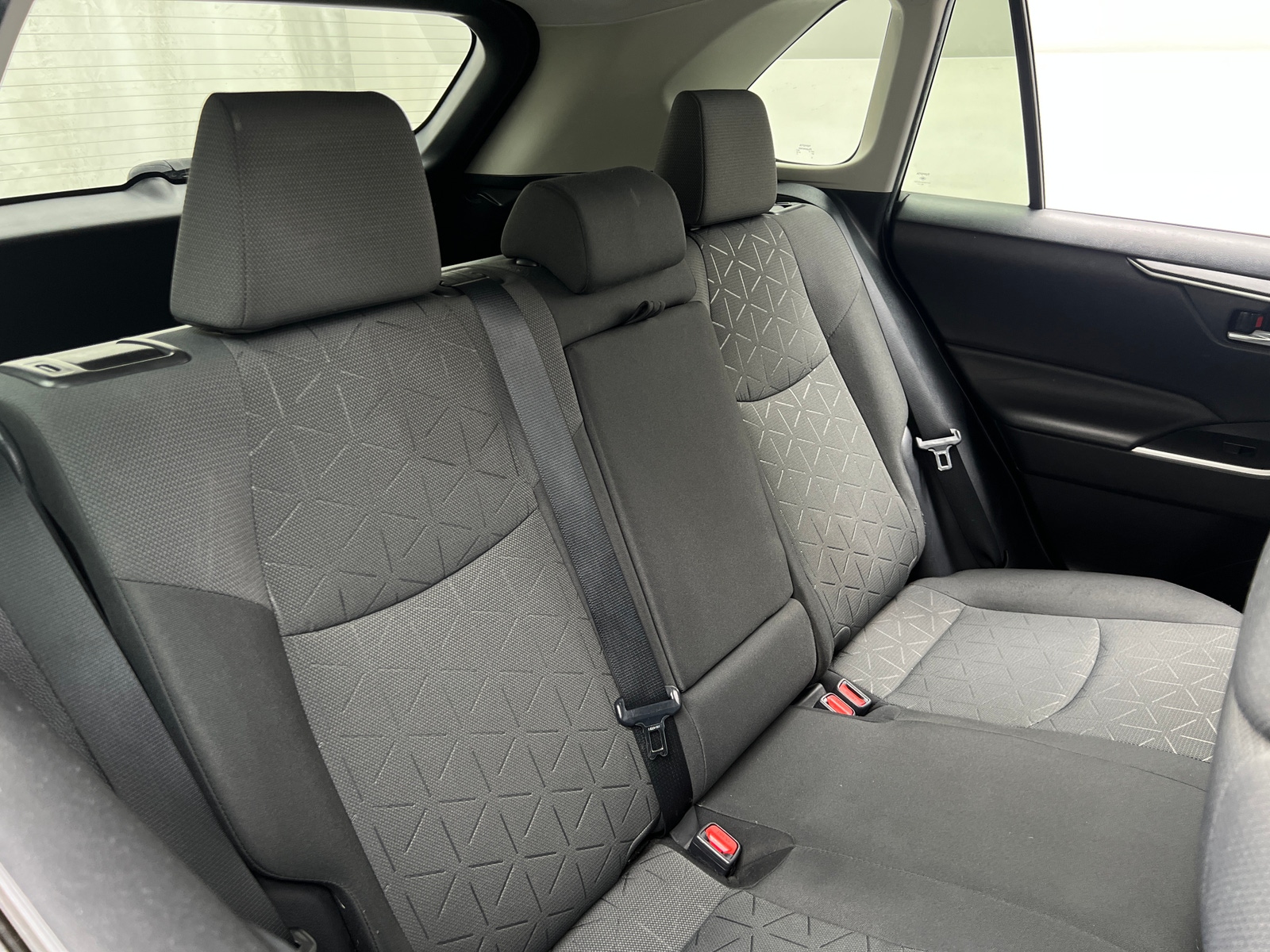 Thumbnail: 2021 Toyota RAV4 - 6