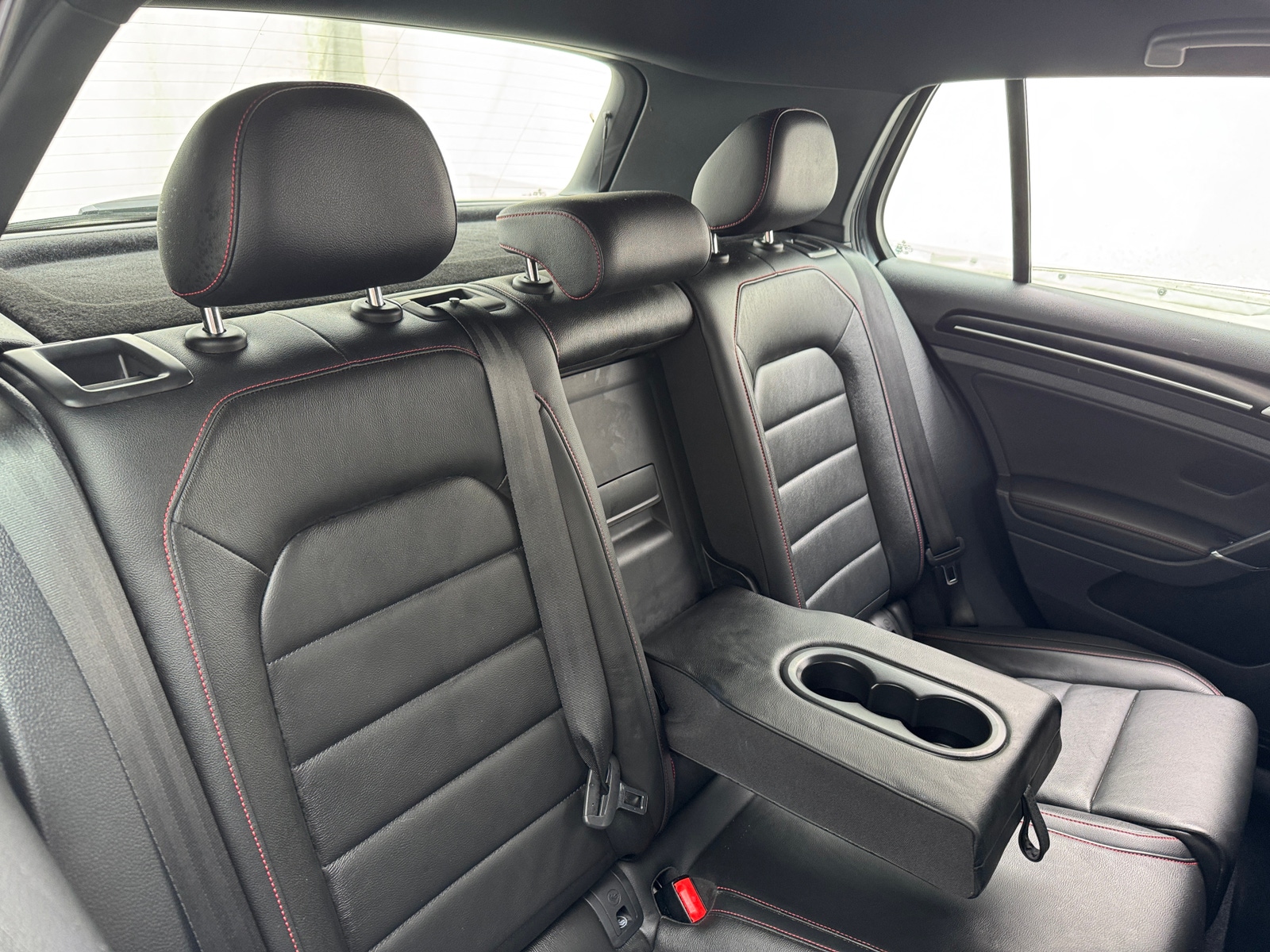 Thumbnail: 2016 Volkswagen Golf - 6
