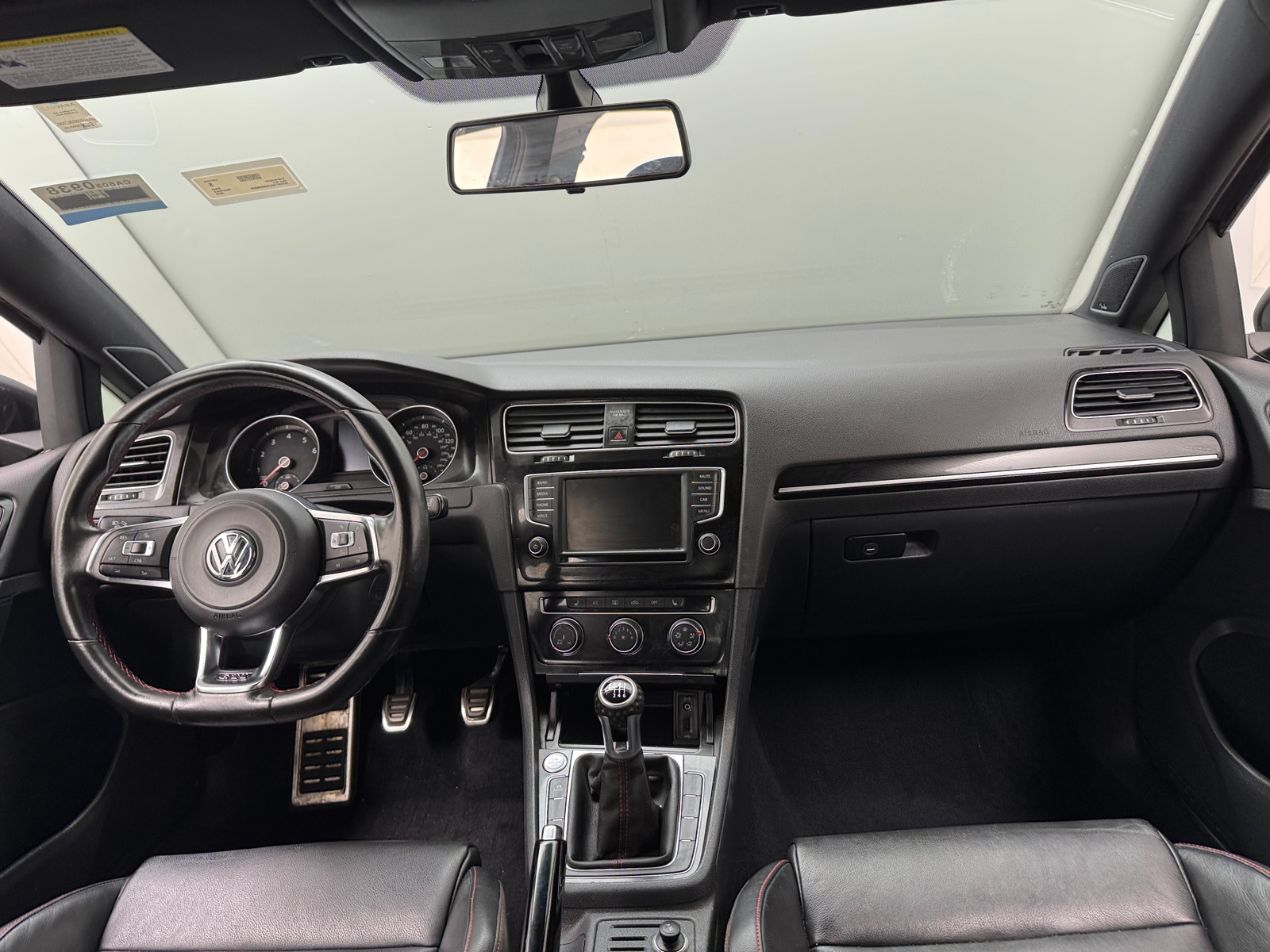 Thumbnail: 2016 Volkswagen Golf - 3