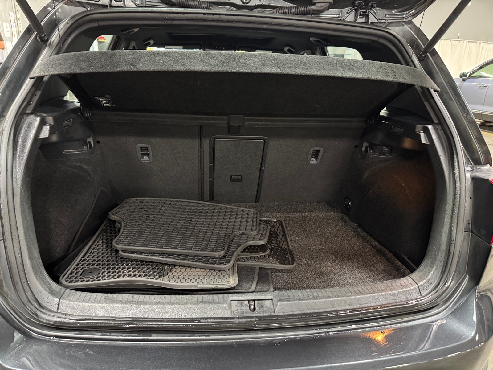 Thumbnail: 2016 Volkswagen Golf - 7