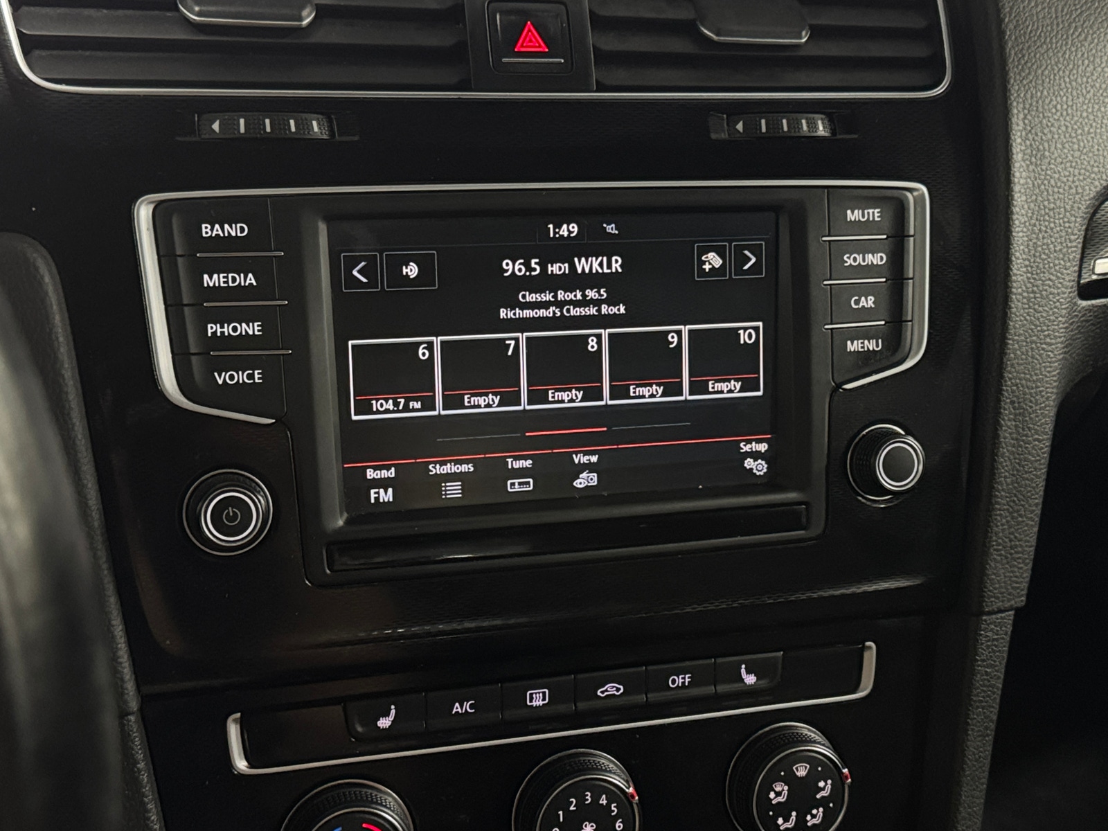 Thumbnail: 2016 Volkswagen Golf - 4