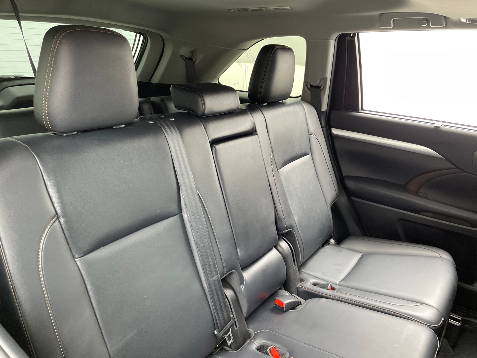 Thumbnail: 2019 Toyota Highlander - 5