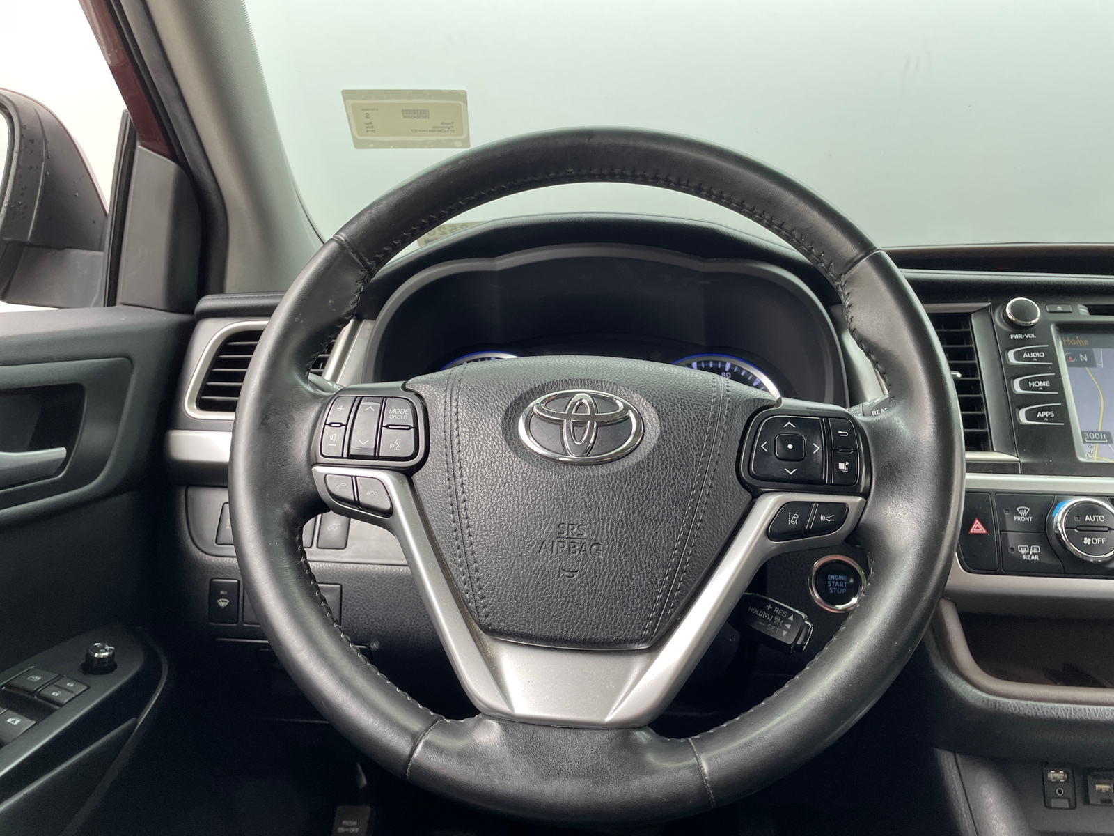 Thumbnail: 2019 Toyota Highlander - 4