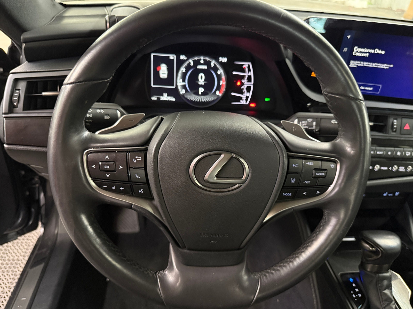 Thumbnail: 2024 Lexus ES - 4