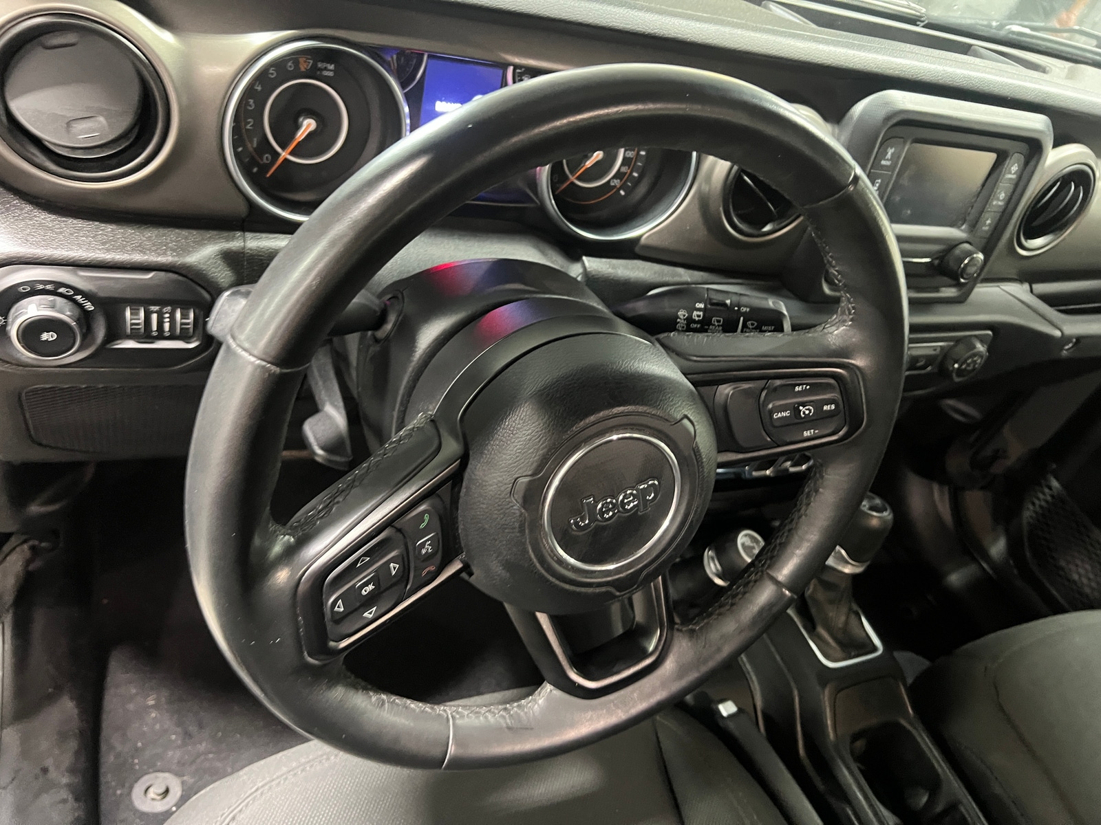 Thumbnail: 2019 Jeep Wrangler - 5