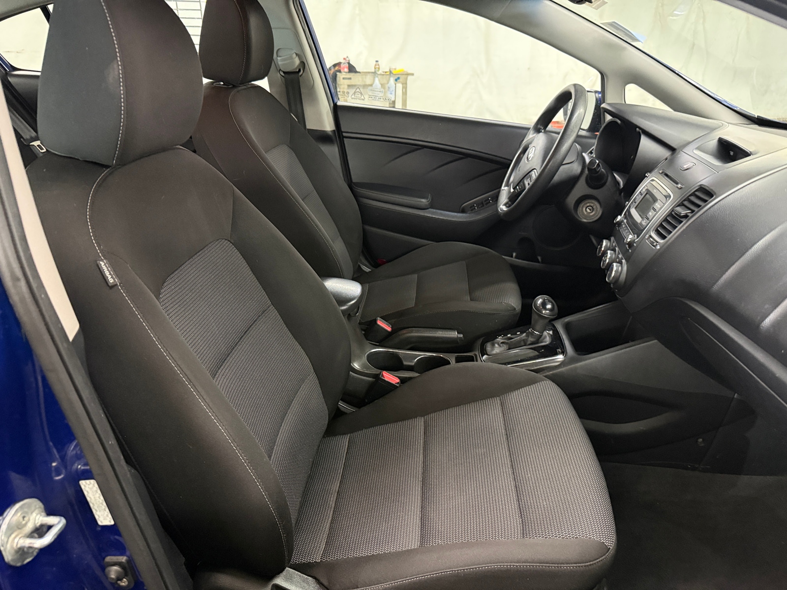 Thumbnail: 2017 Kia Forte - 2