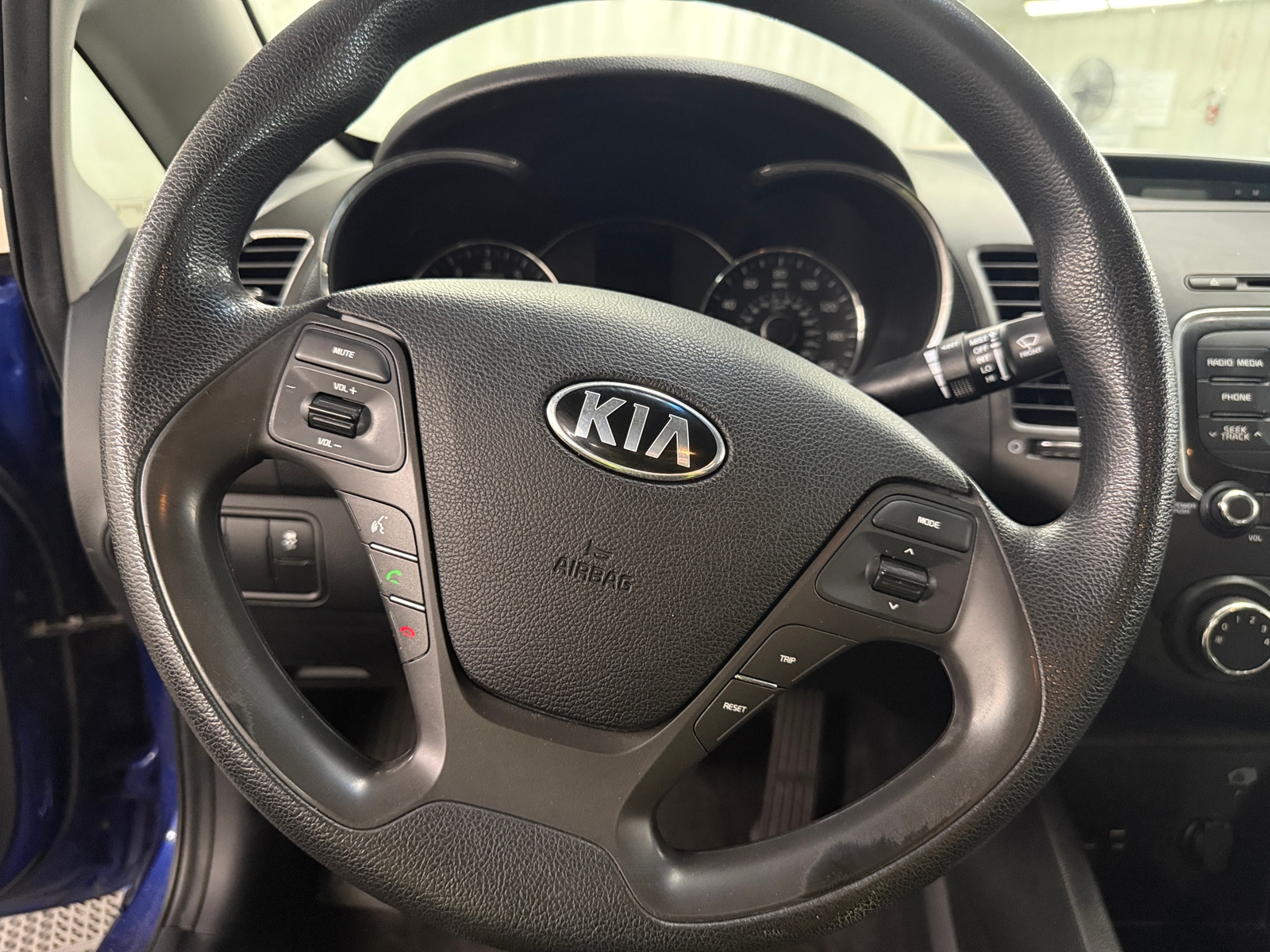 Thumbnail: 2017 Kia Forte - 5