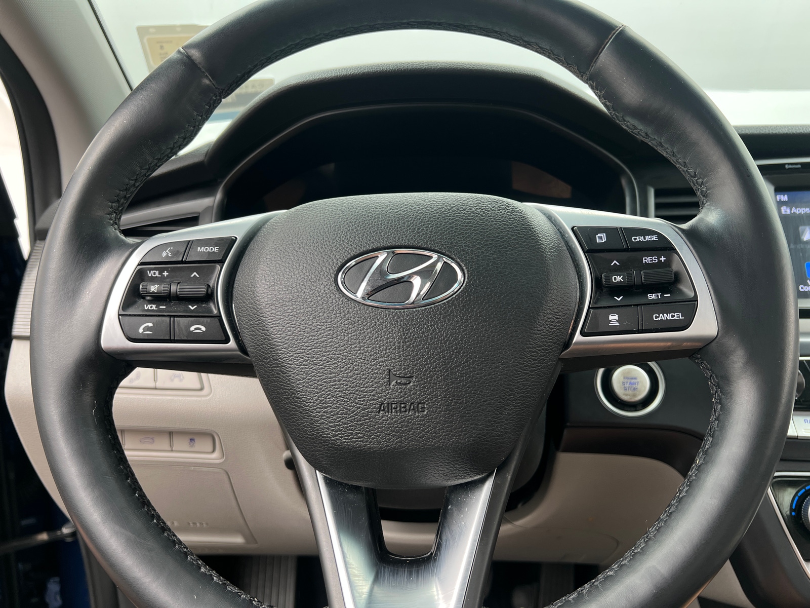Thumbnail: 2019 Hyundai Sonata - 4