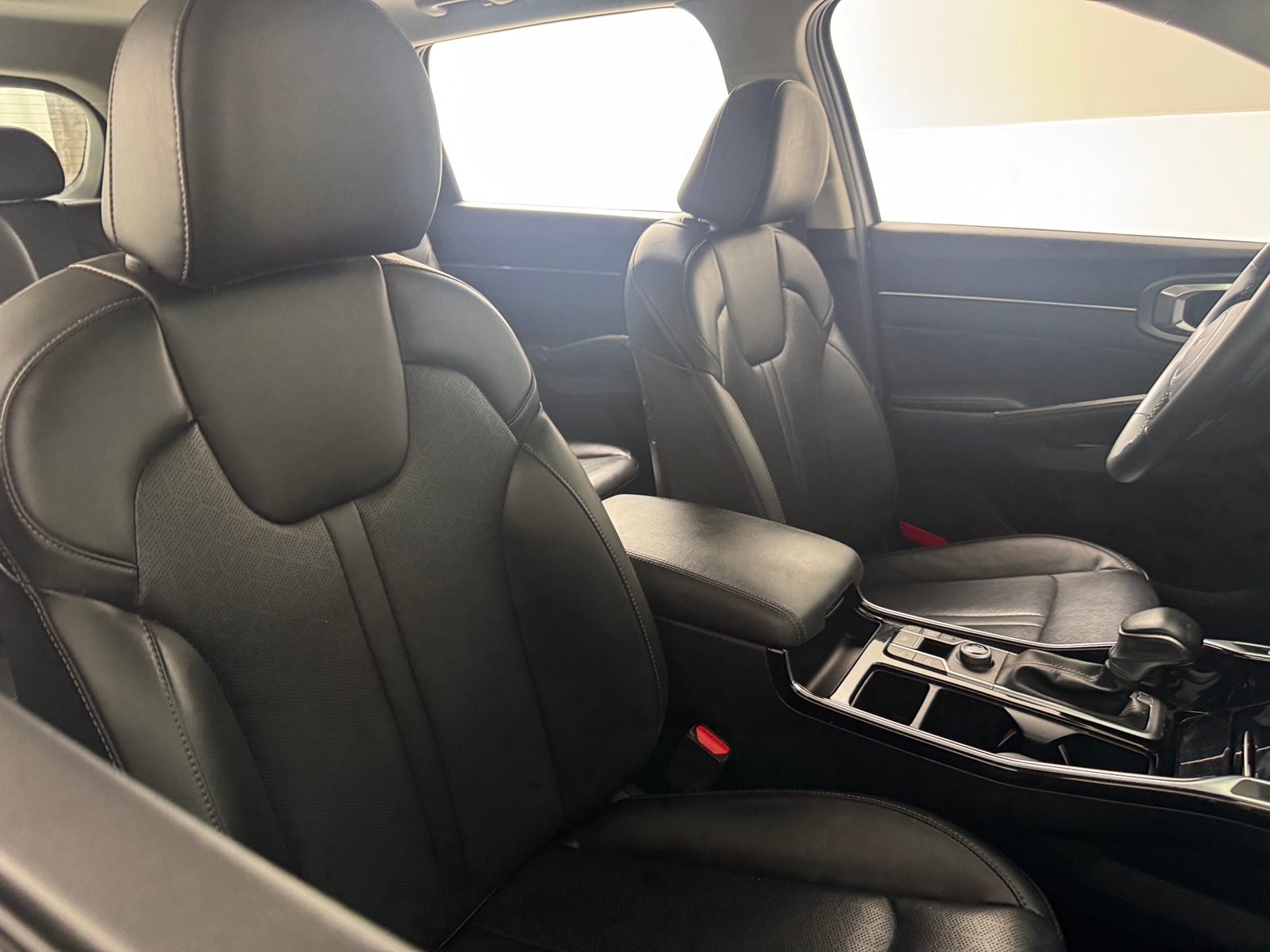 Thumbnail: 2023 Kia Sorento - 2