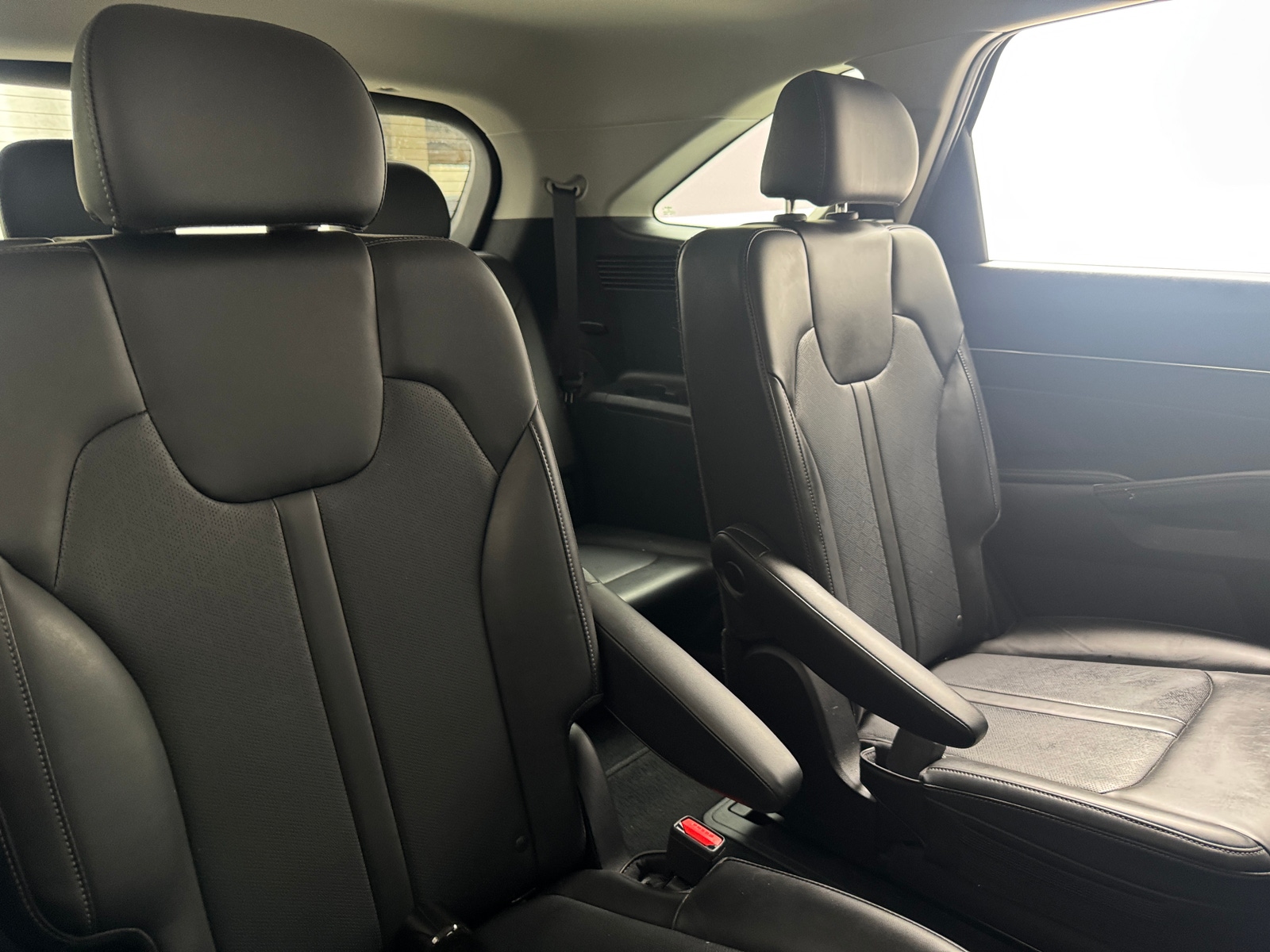 Thumbnail: 2023 Kia Sorento - 6