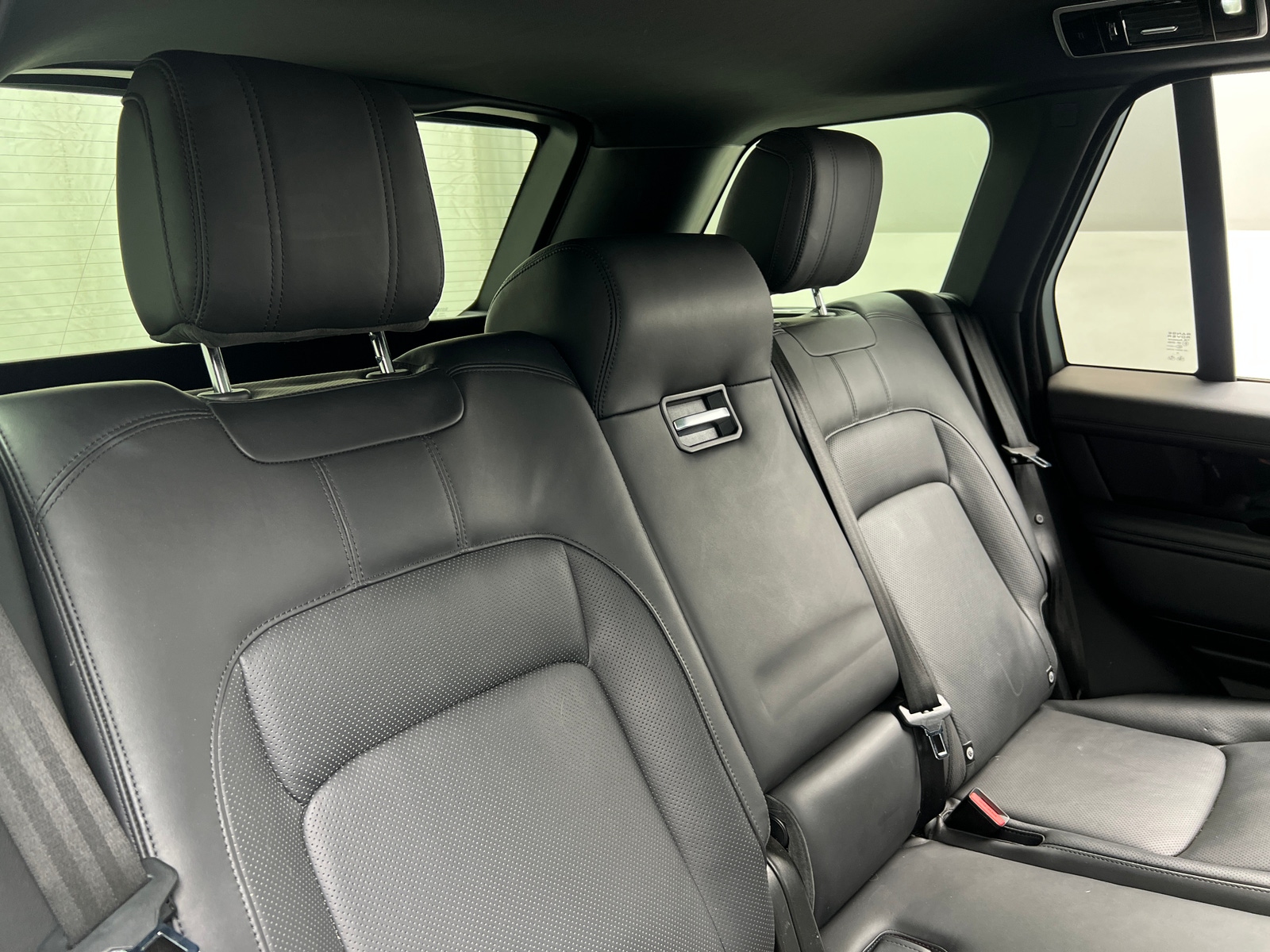 Thumbnail: 2021 Land Rover Range Rover - 5