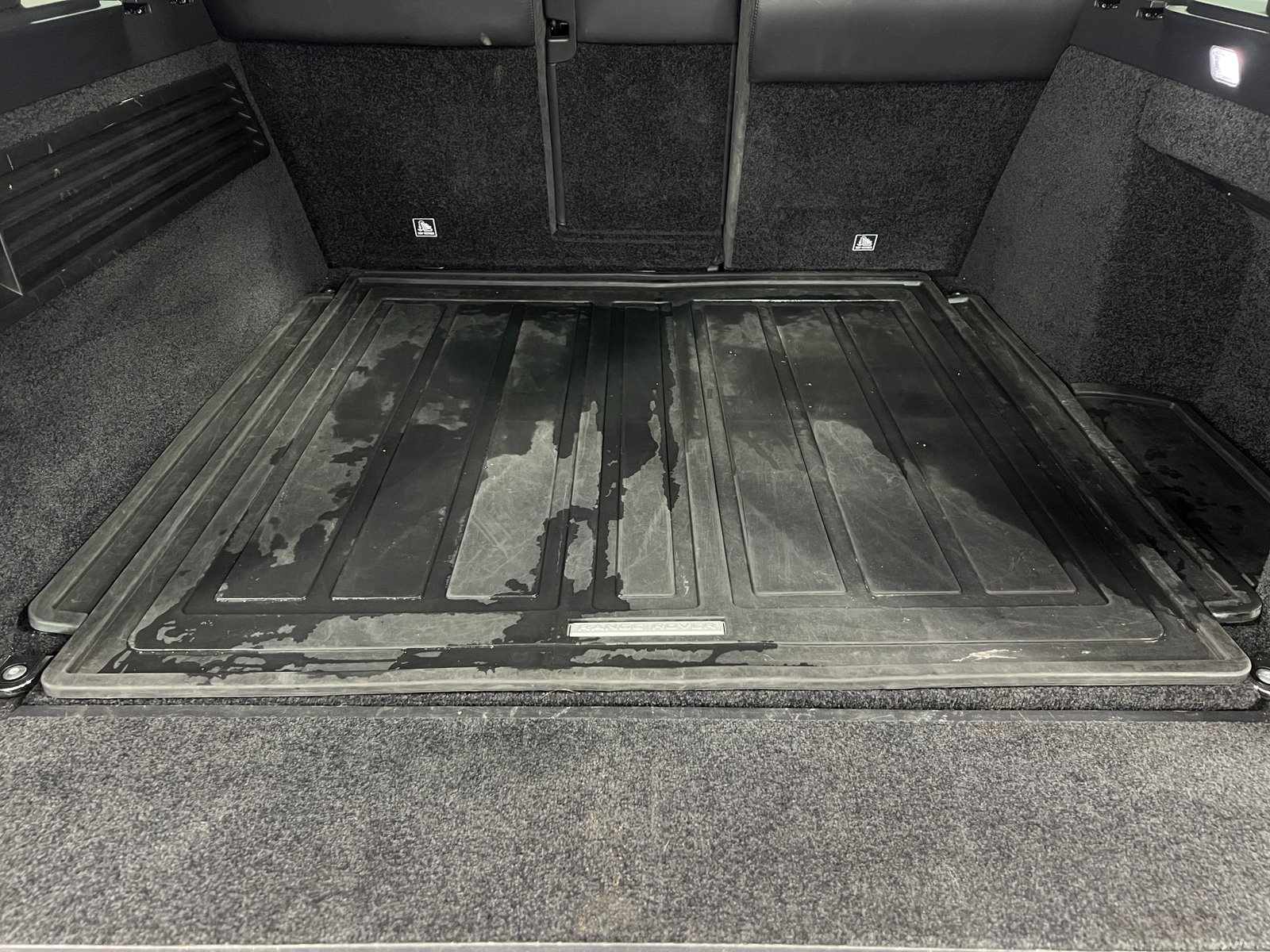 Thumbnail: 2021 Land Rover Range Rover - 6