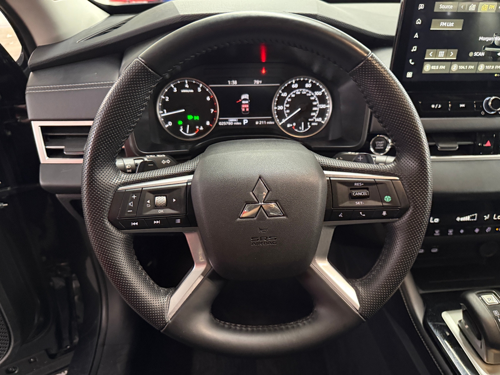 Thumbnail: 2025 Mitsubishi Outlander - 4