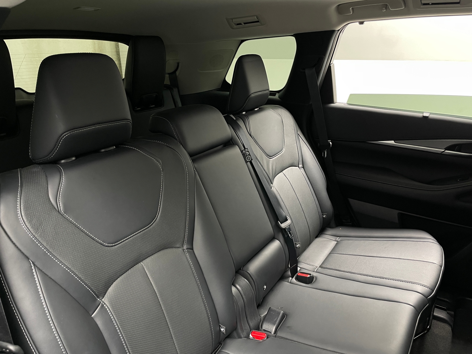Thumbnail: 2023 INFINITI QX60 - 5