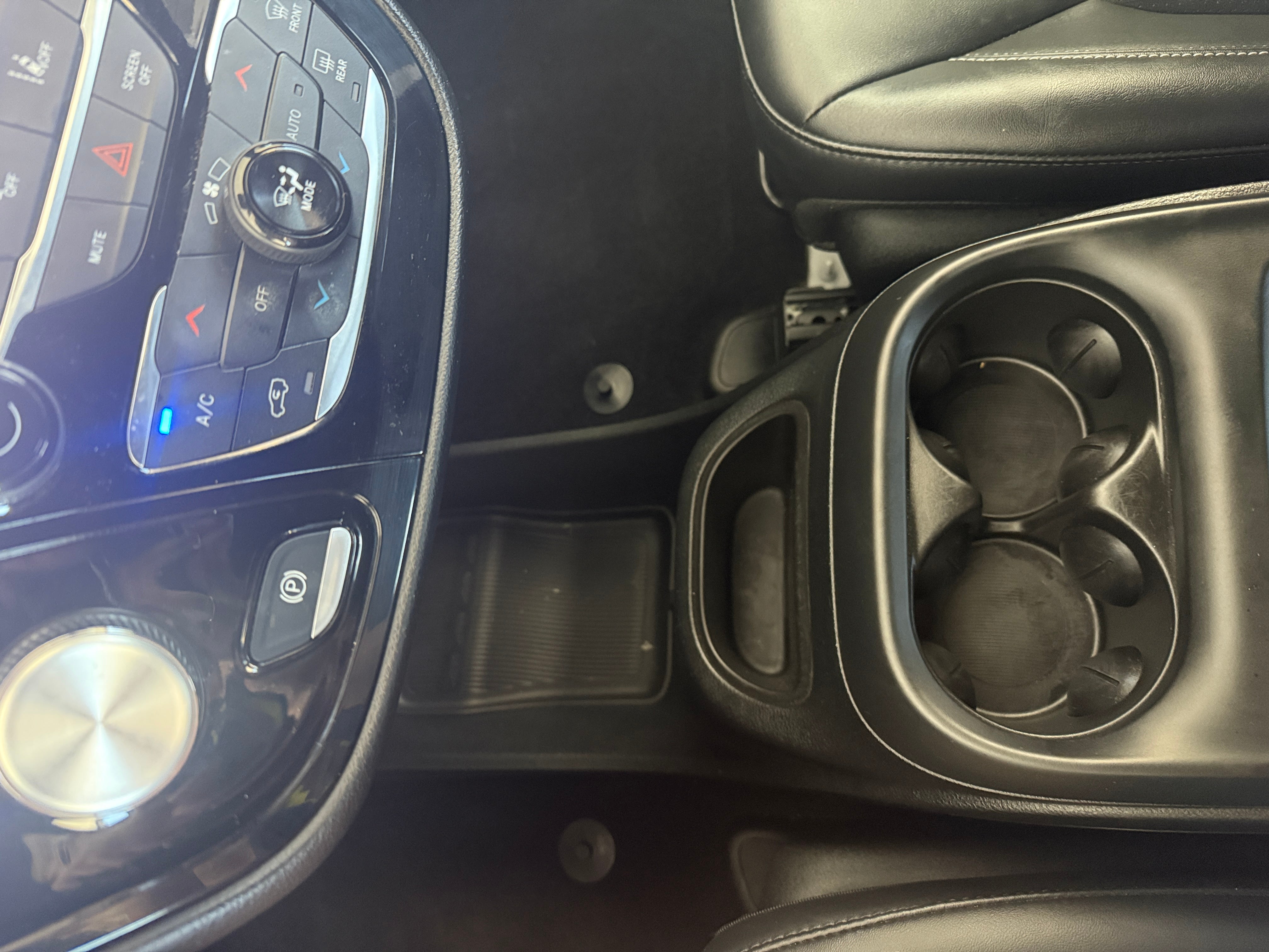 2025 Chrysler Voyager