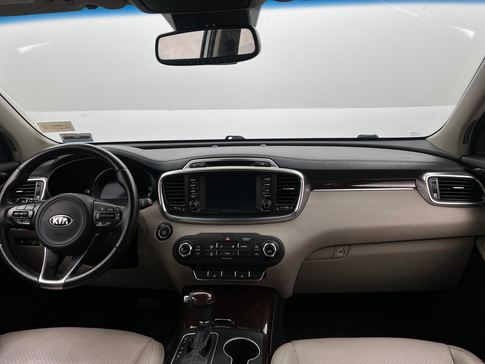 Thumbnail: 2017 Kia Sorento - 2