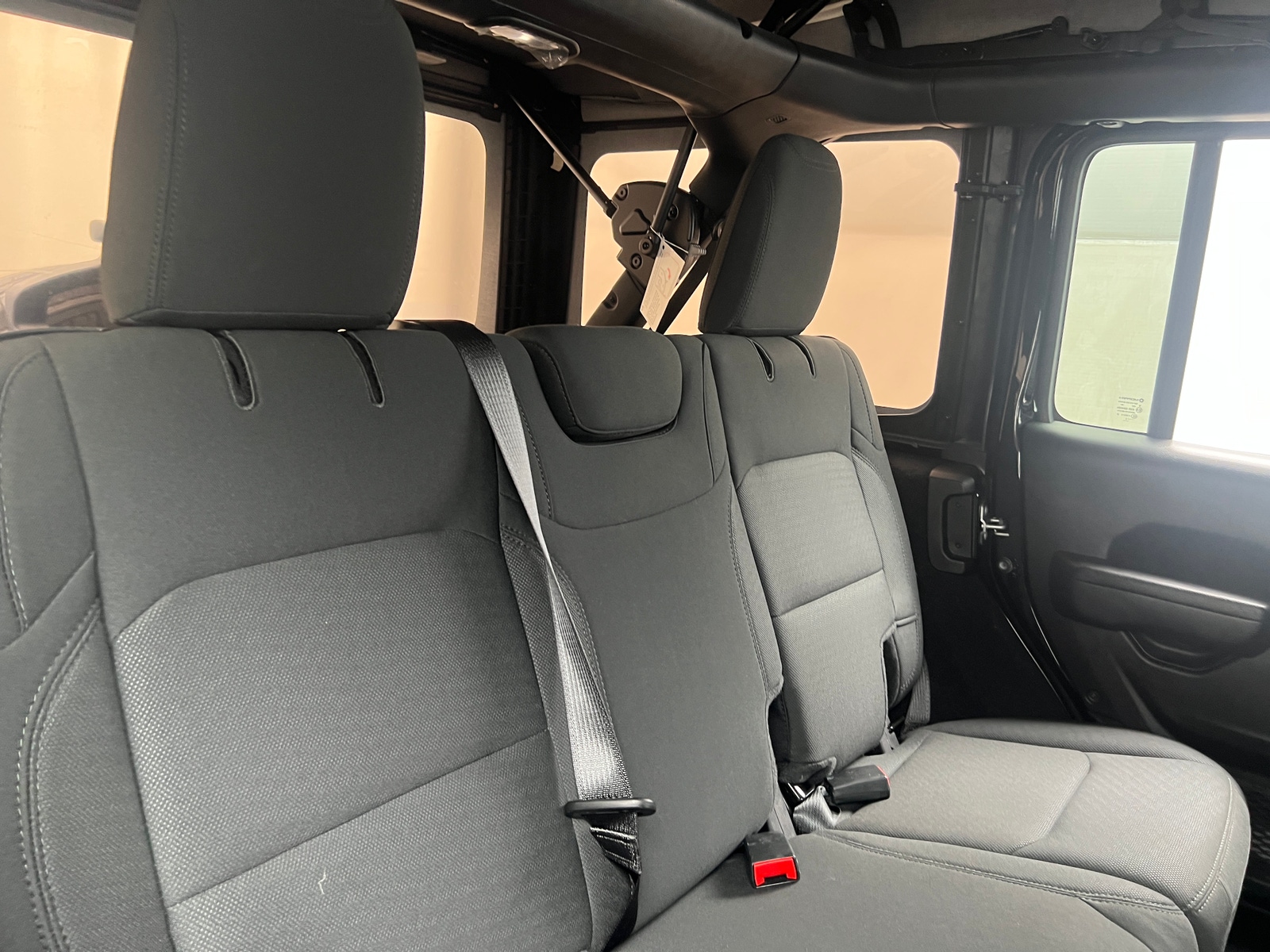 Thumbnail: 2022 Jeep Wrangler - 6