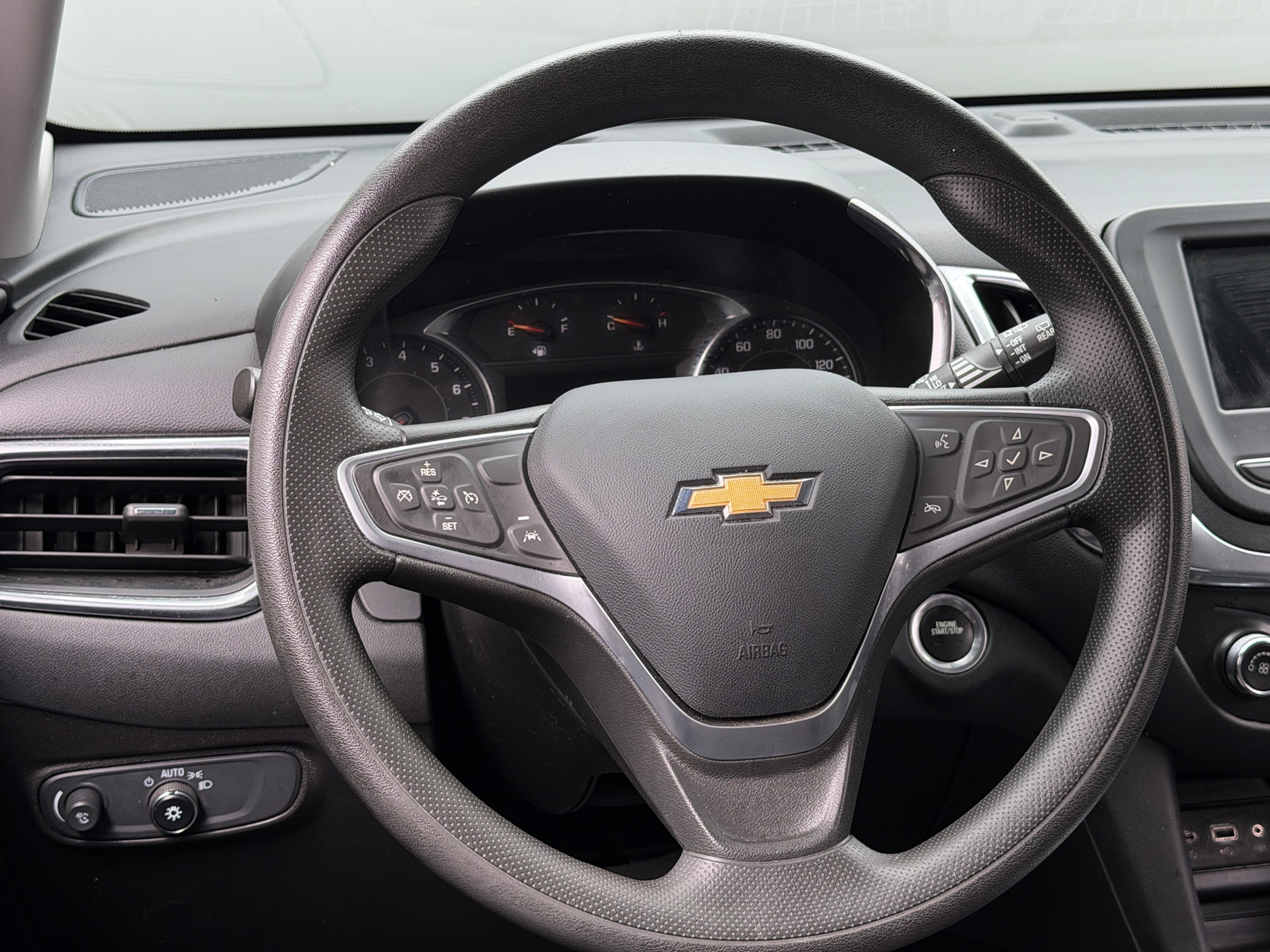 Thumbnail: 2023 Chevrolet Equinox - 5