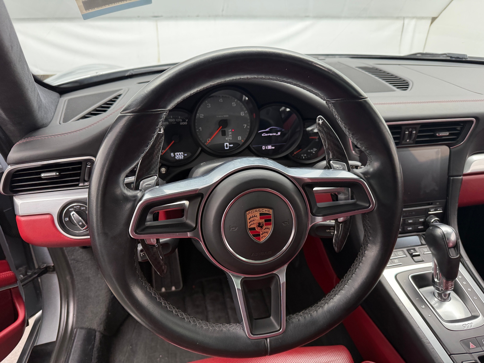 Thumbnail: 2017 Porsche 911 - 3