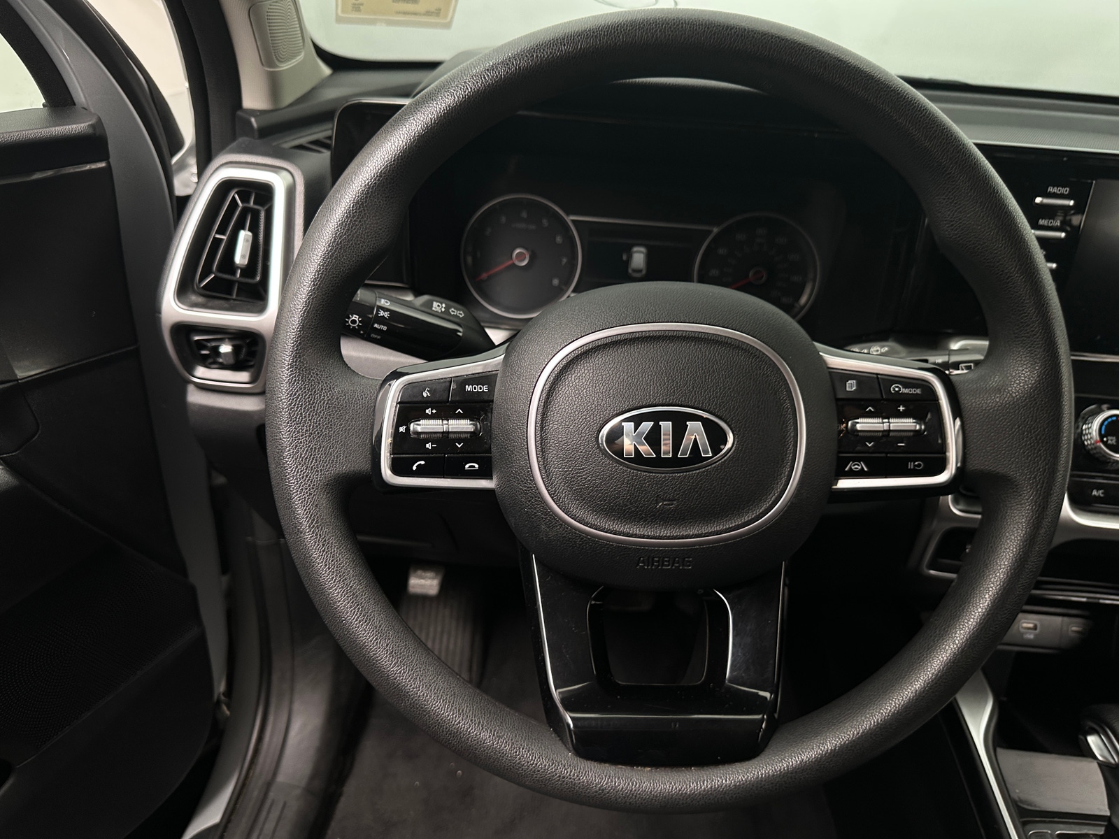 Thumbnail: 2021 Kia Sorento - 5