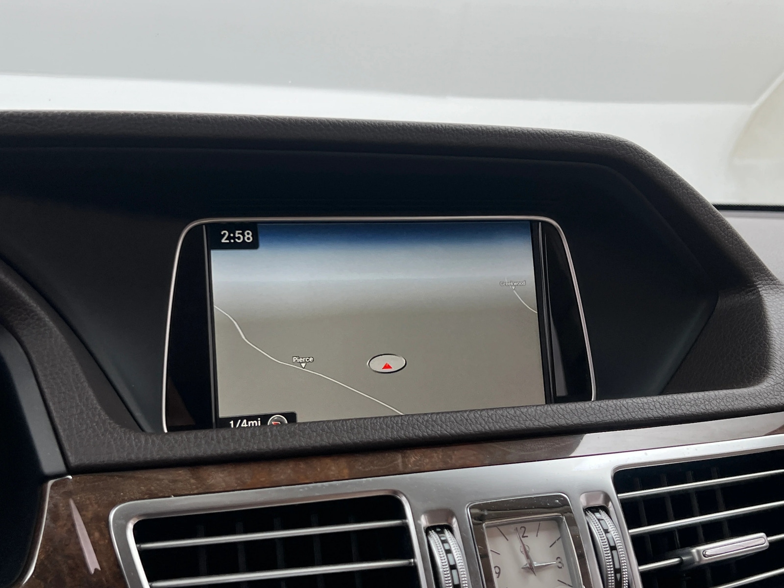 Thumbnail: 2016 Mercedes-Benz E-Class - 3
