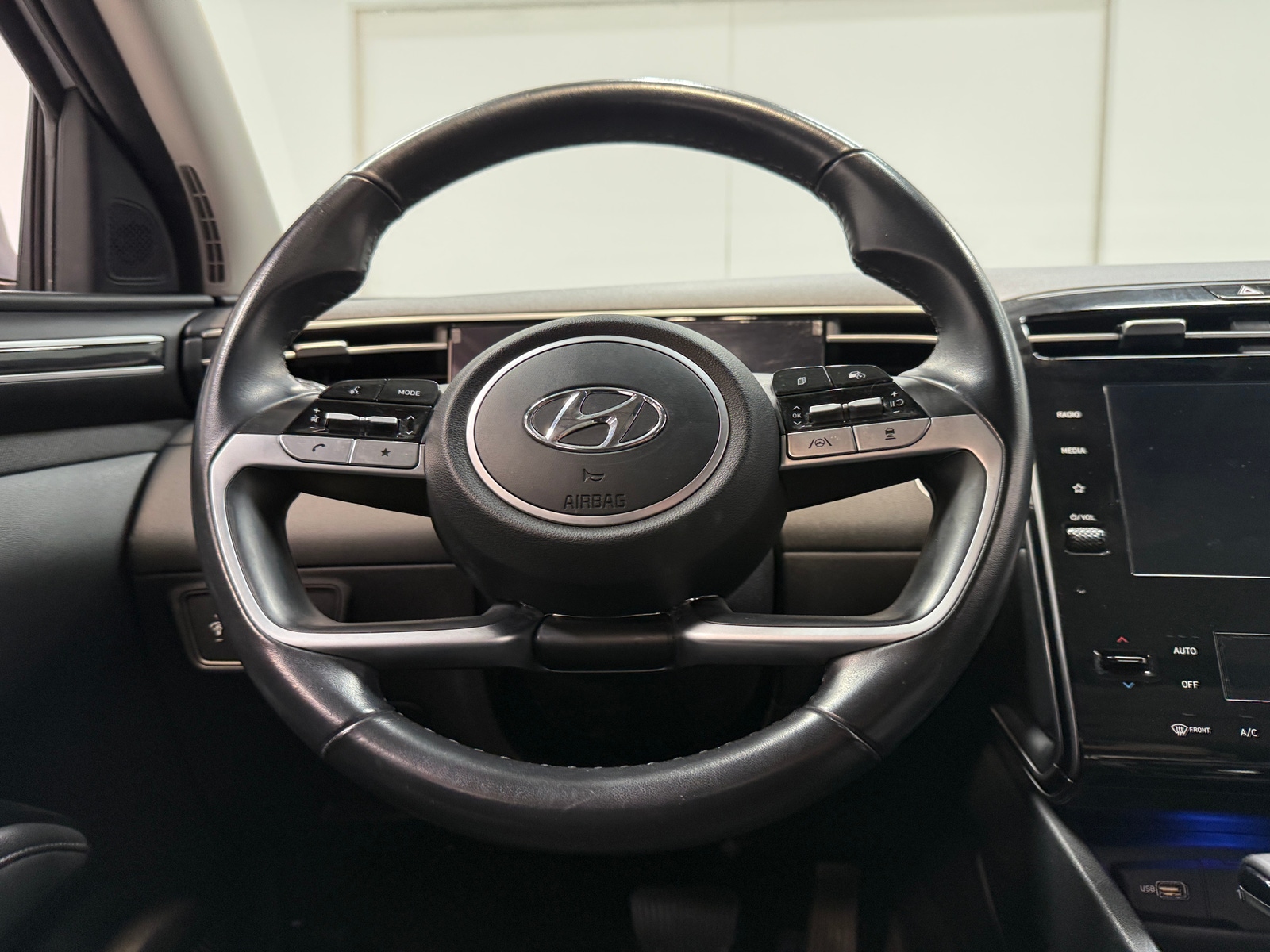 Thumbnail: 2022 Hyundai Tucson - 5