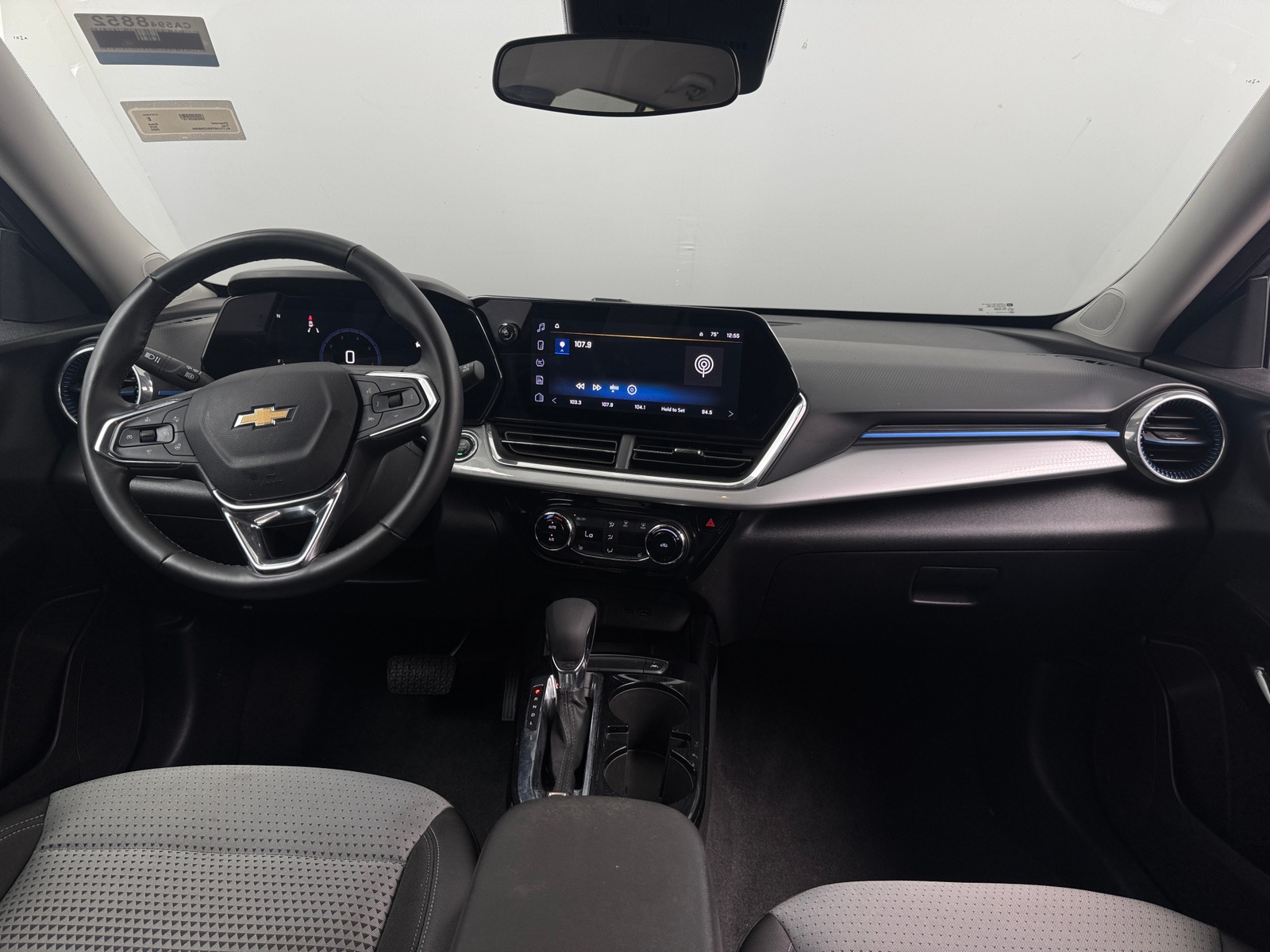 Thumbnail: 2025 Chevrolet Trax - 3