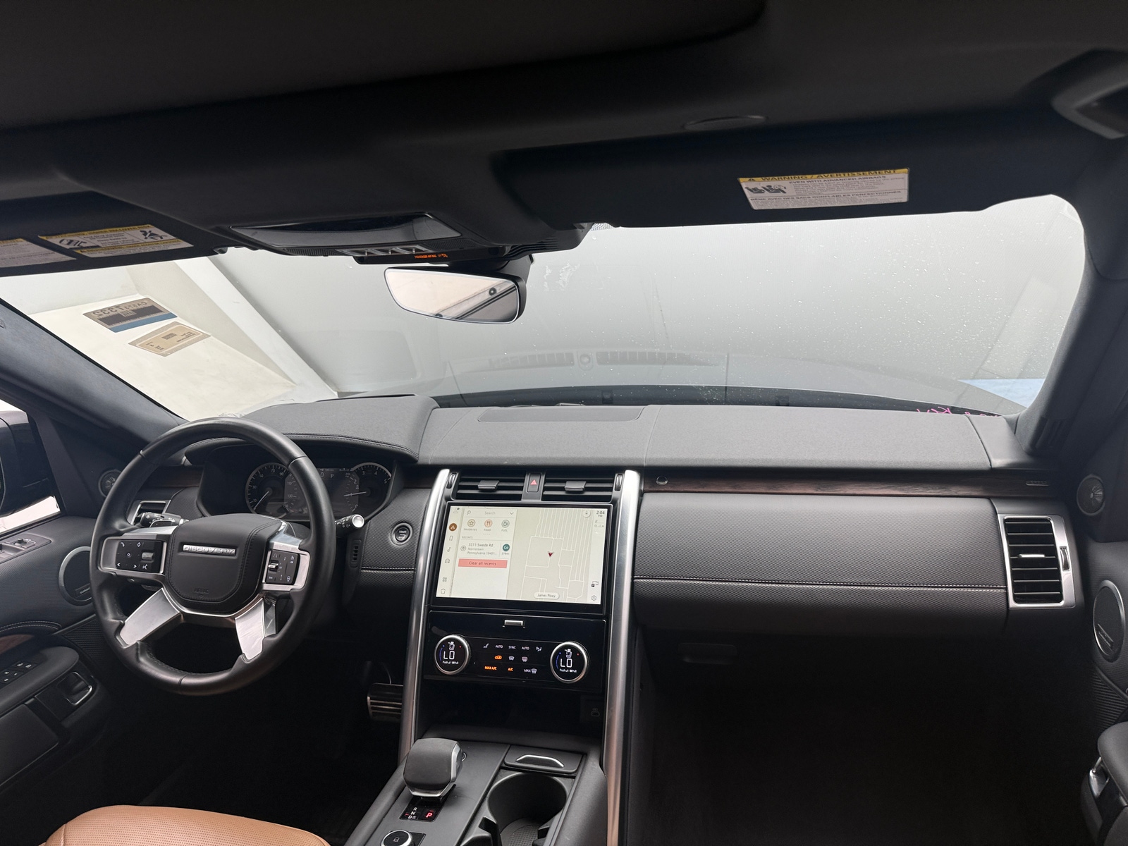 Thumbnail: 2023 Land Rover Discovery - 2