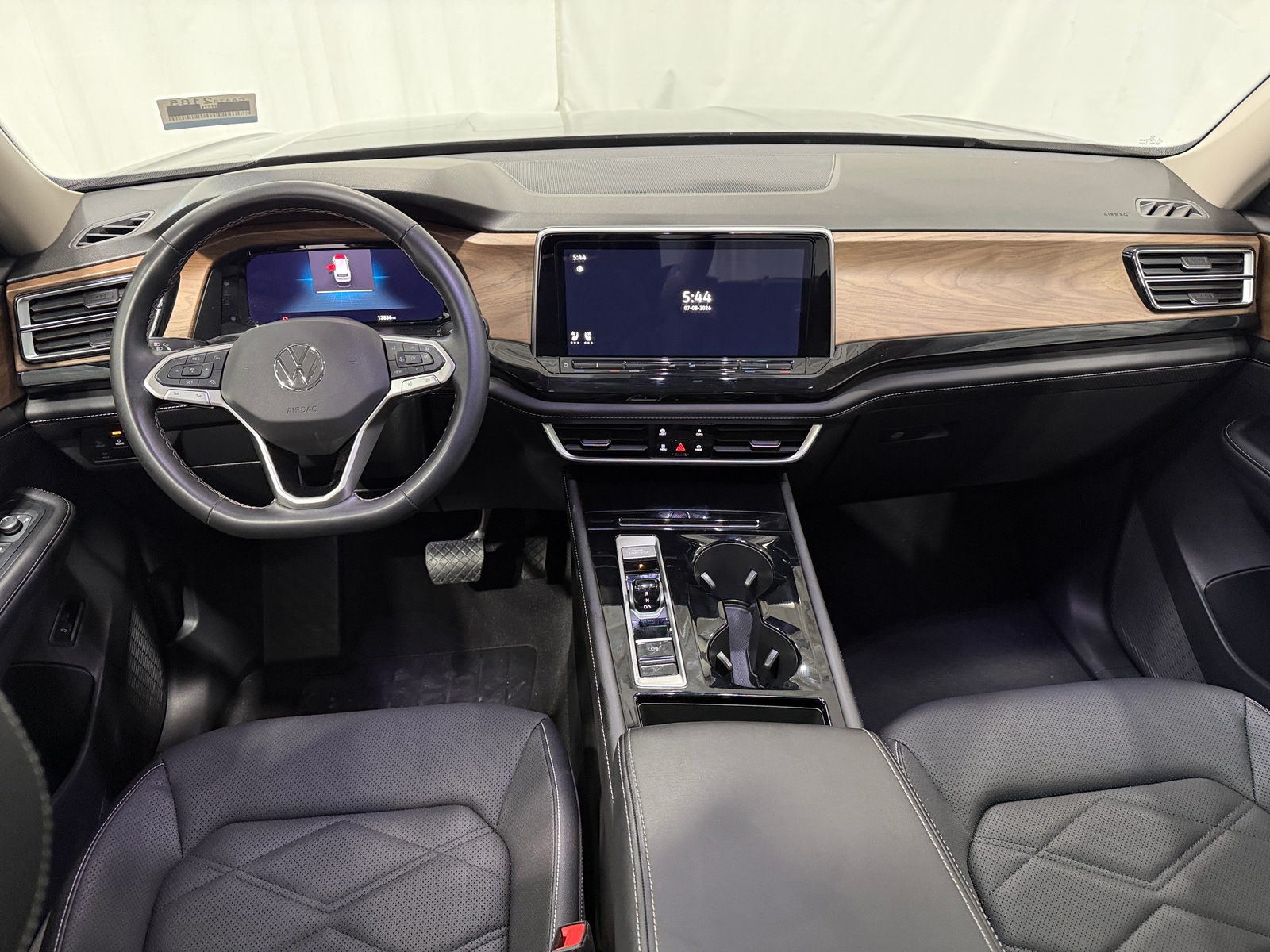 Thumbnail: 2025 Volkswagen Atlas - 2