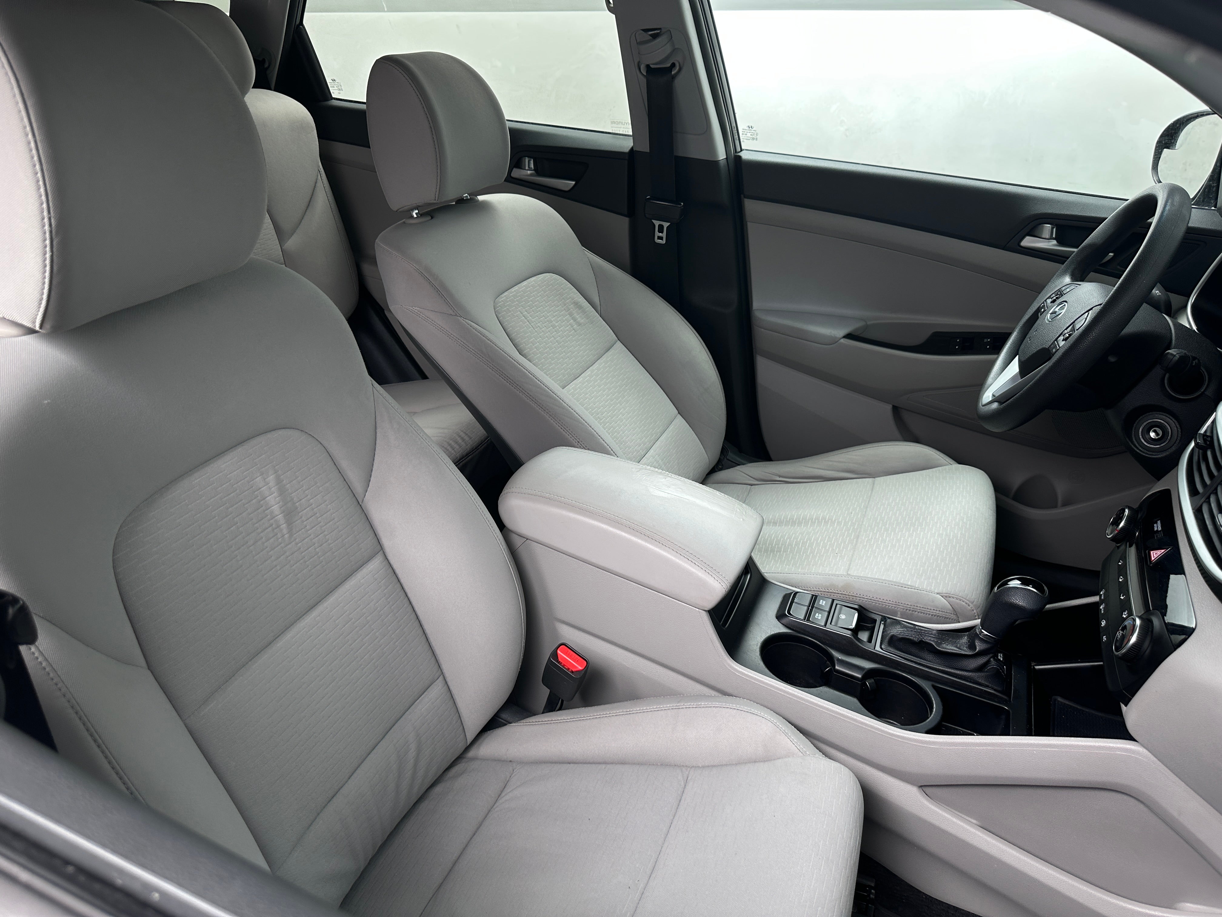 2020 Hyundai Tucson SE - Photo 3