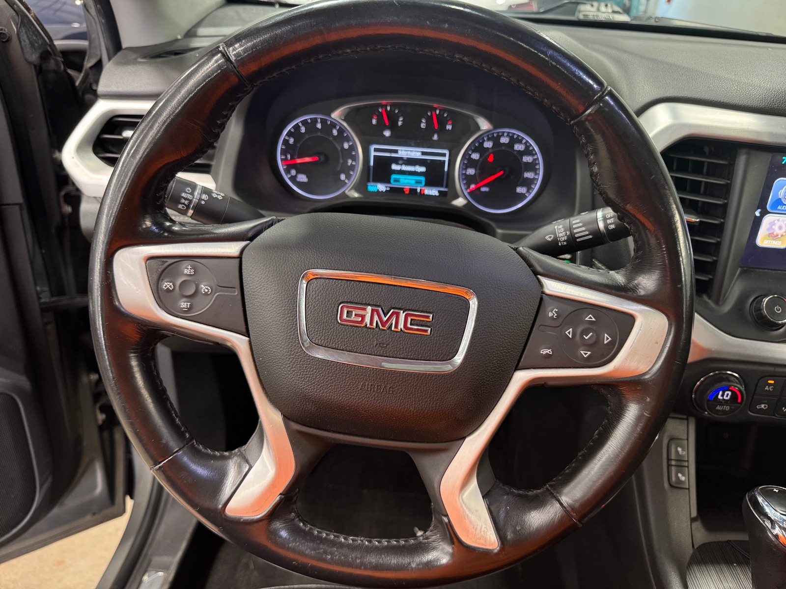 Thumbnail: 2019 GMC Acadia - 4