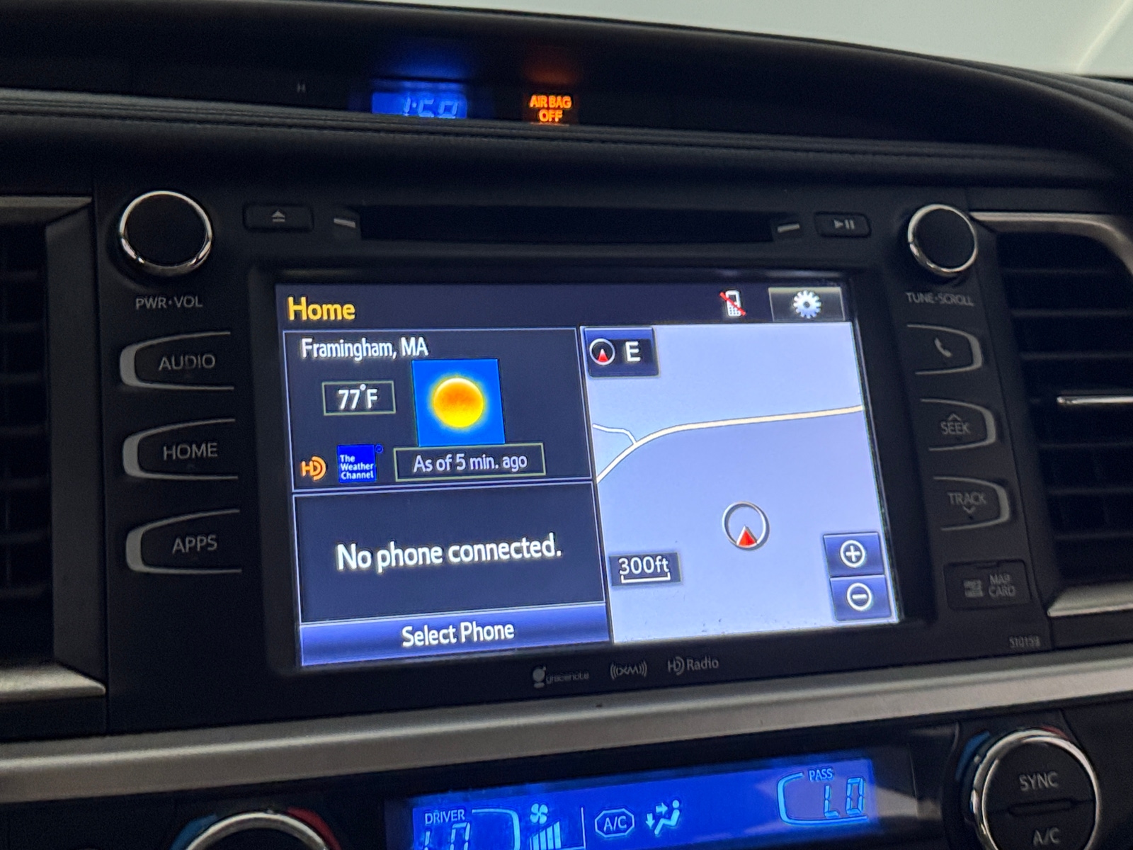 Thumbnail: 2016 Toyota Highlander - 3