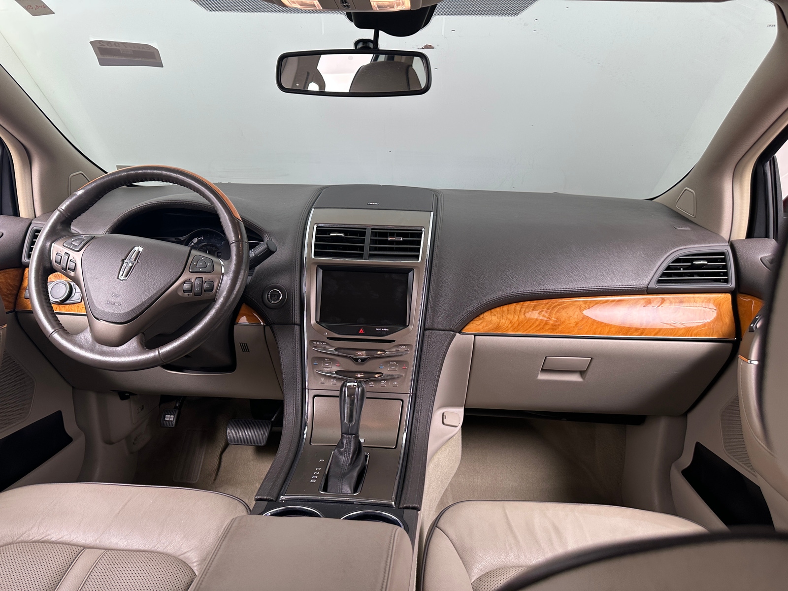 Thumbnail: 2015 Lincoln MKX - 2