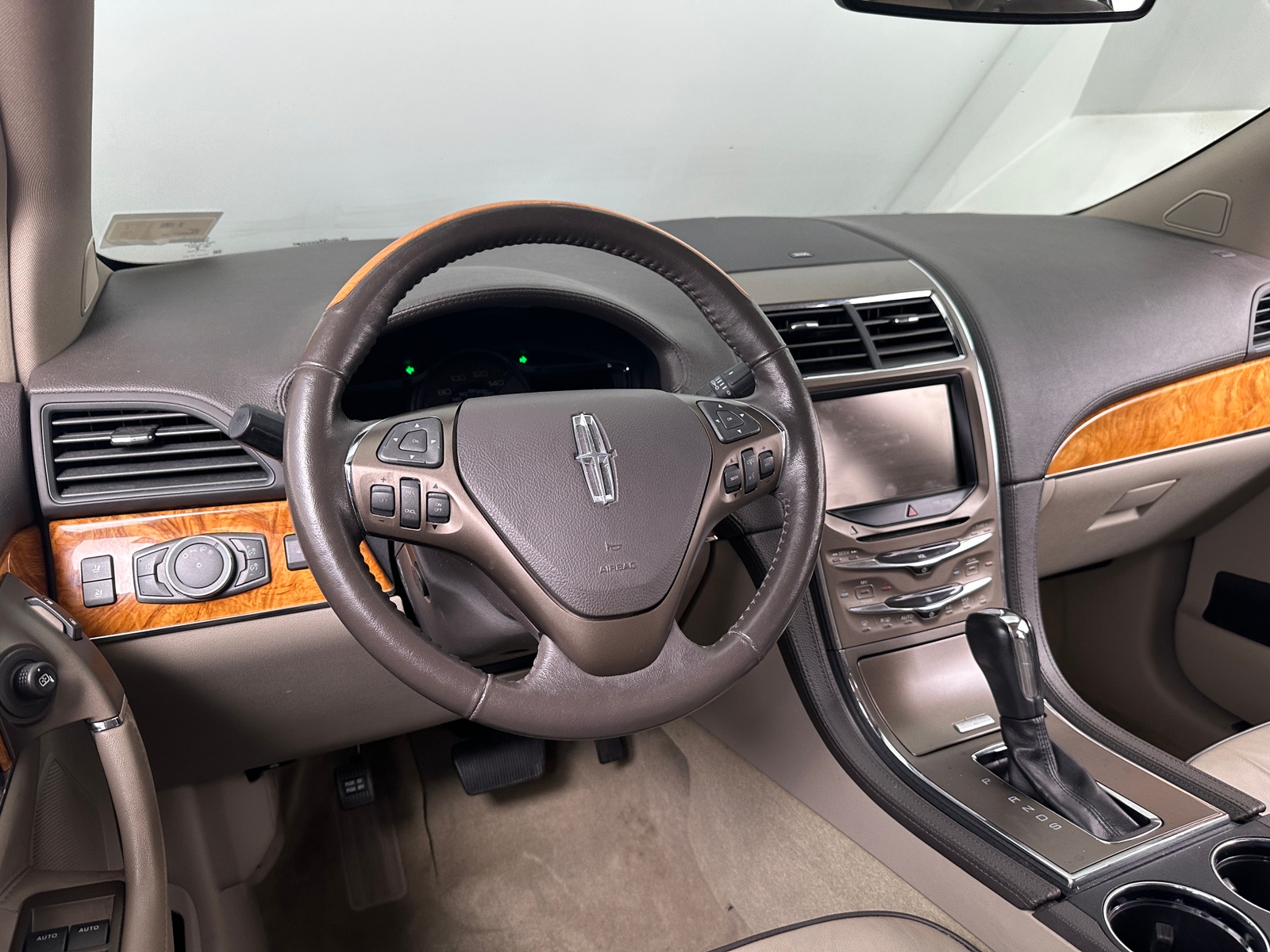Thumbnail: 2015 Lincoln MKX - 4