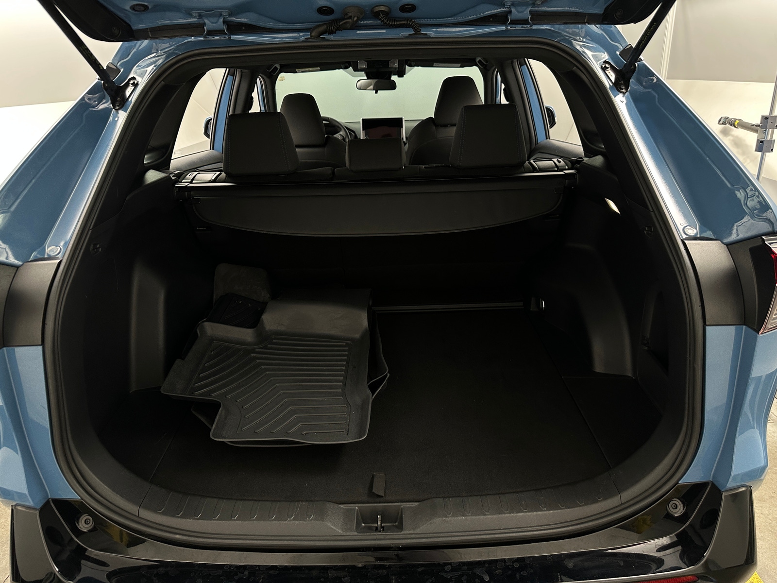 Thumbnail: 2023 Toyota RAV4 - 7