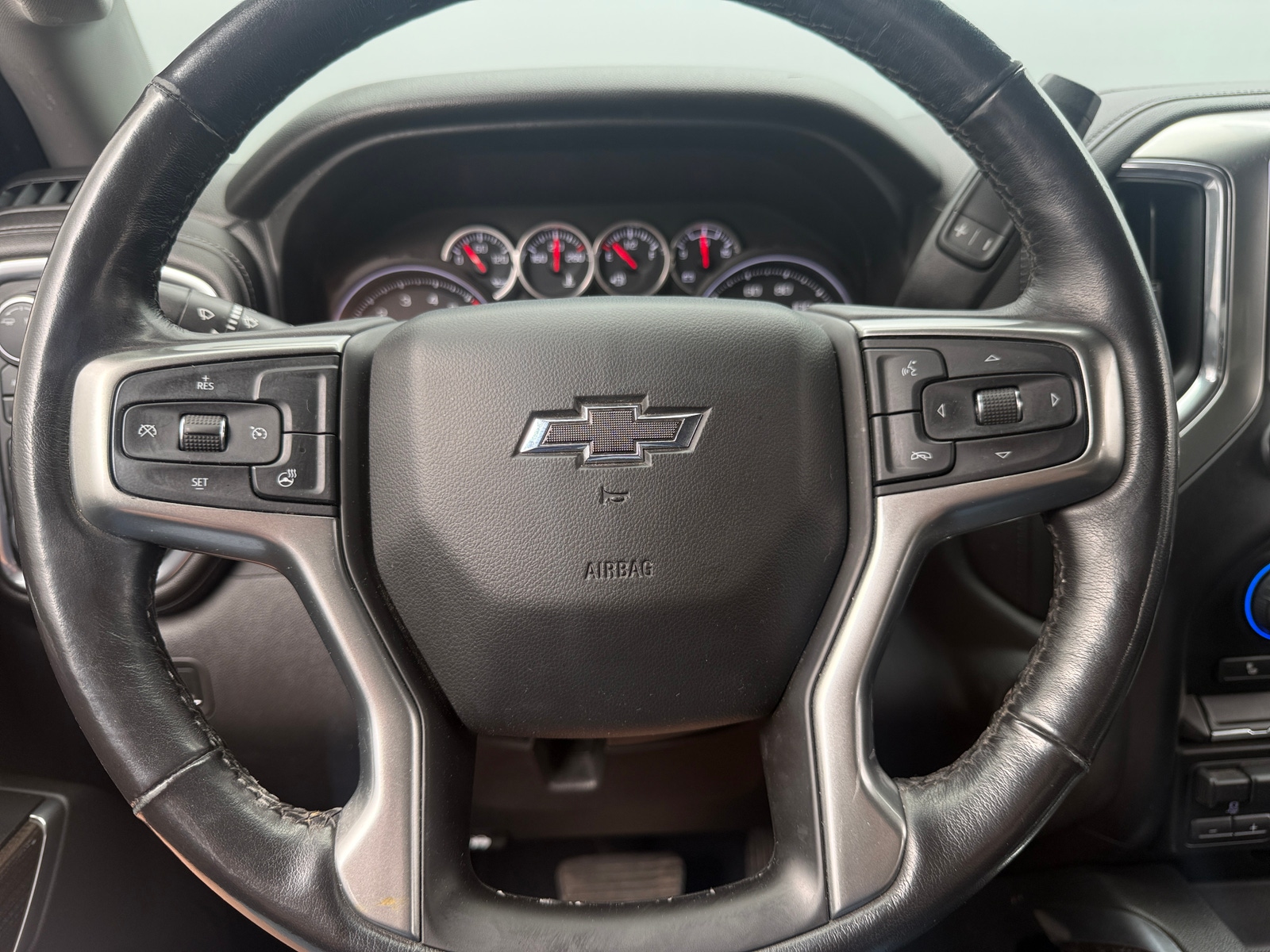 Thumbnail: 2020 Chevrolet Silverado 1500 - 5