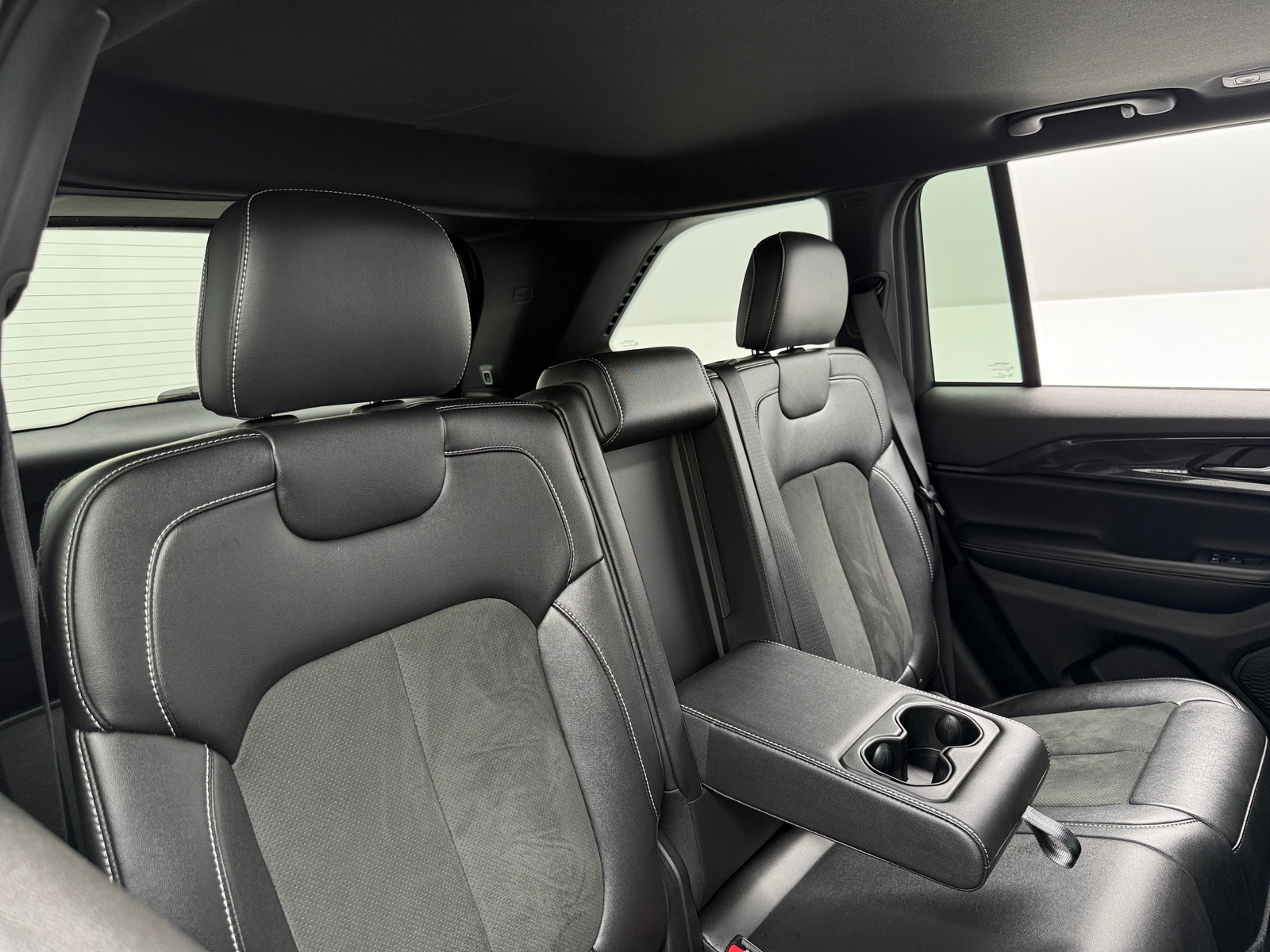Thumbnail: 2023 Jeep Grand Cherokee - 5