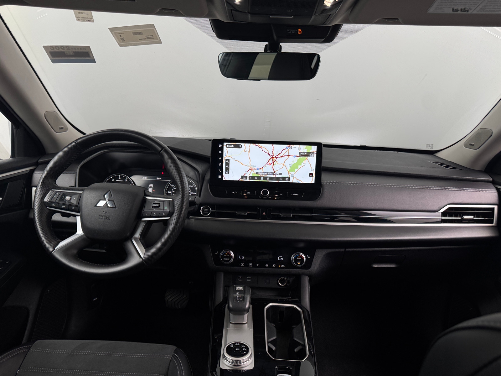 Thumbnail: 2025 Mitsubishi Outlander - 2