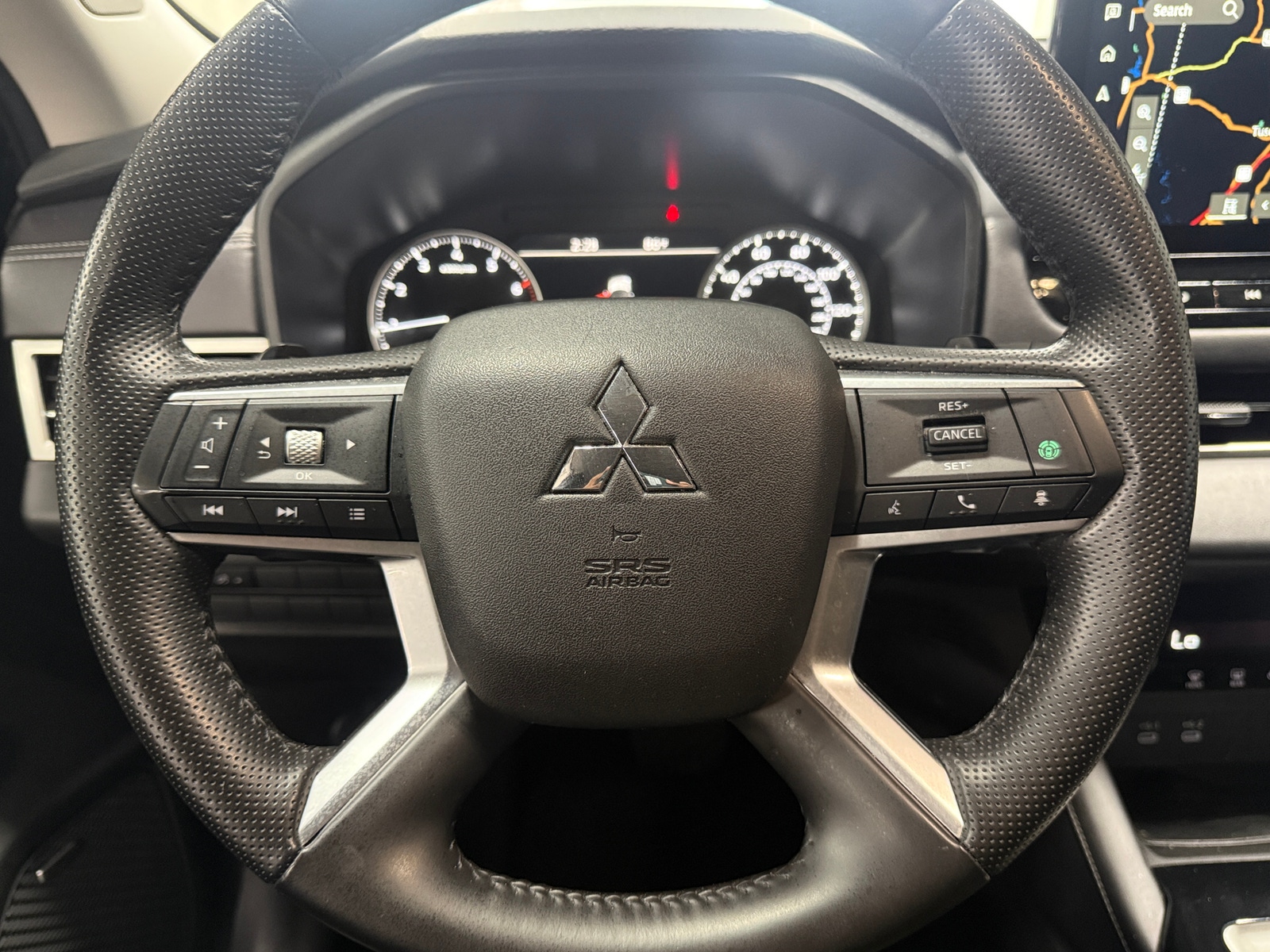 Thumbnail: 2025 Mitsubishi Outlander - 4