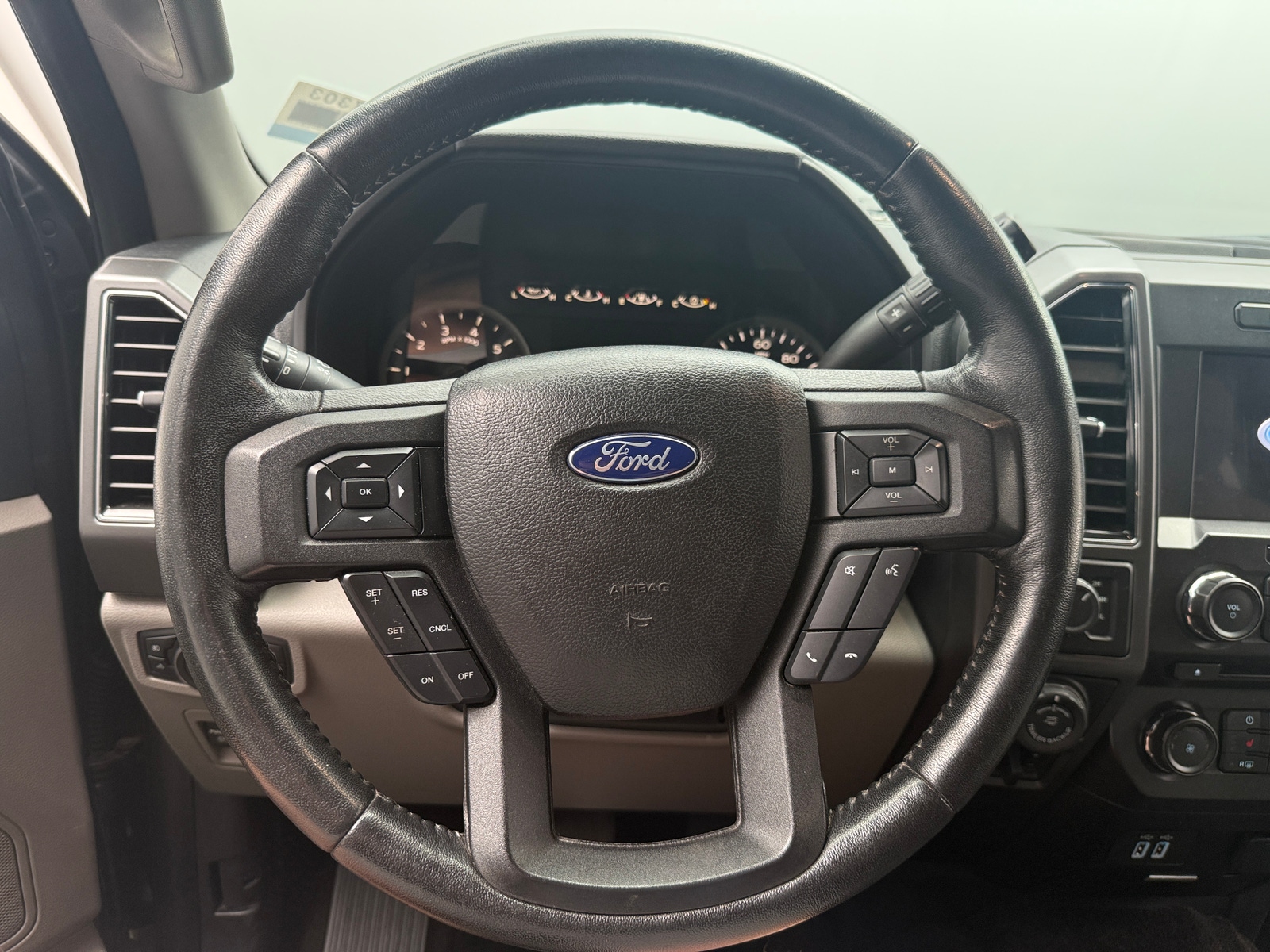 Thumbnail: 2018 Ford Econoline - 5