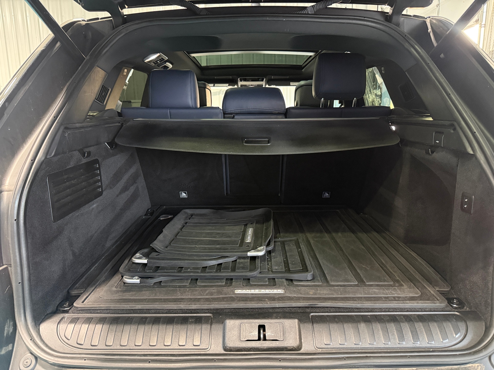 Thumbnail: 2021 Land Rover Range Rover Sport - 6