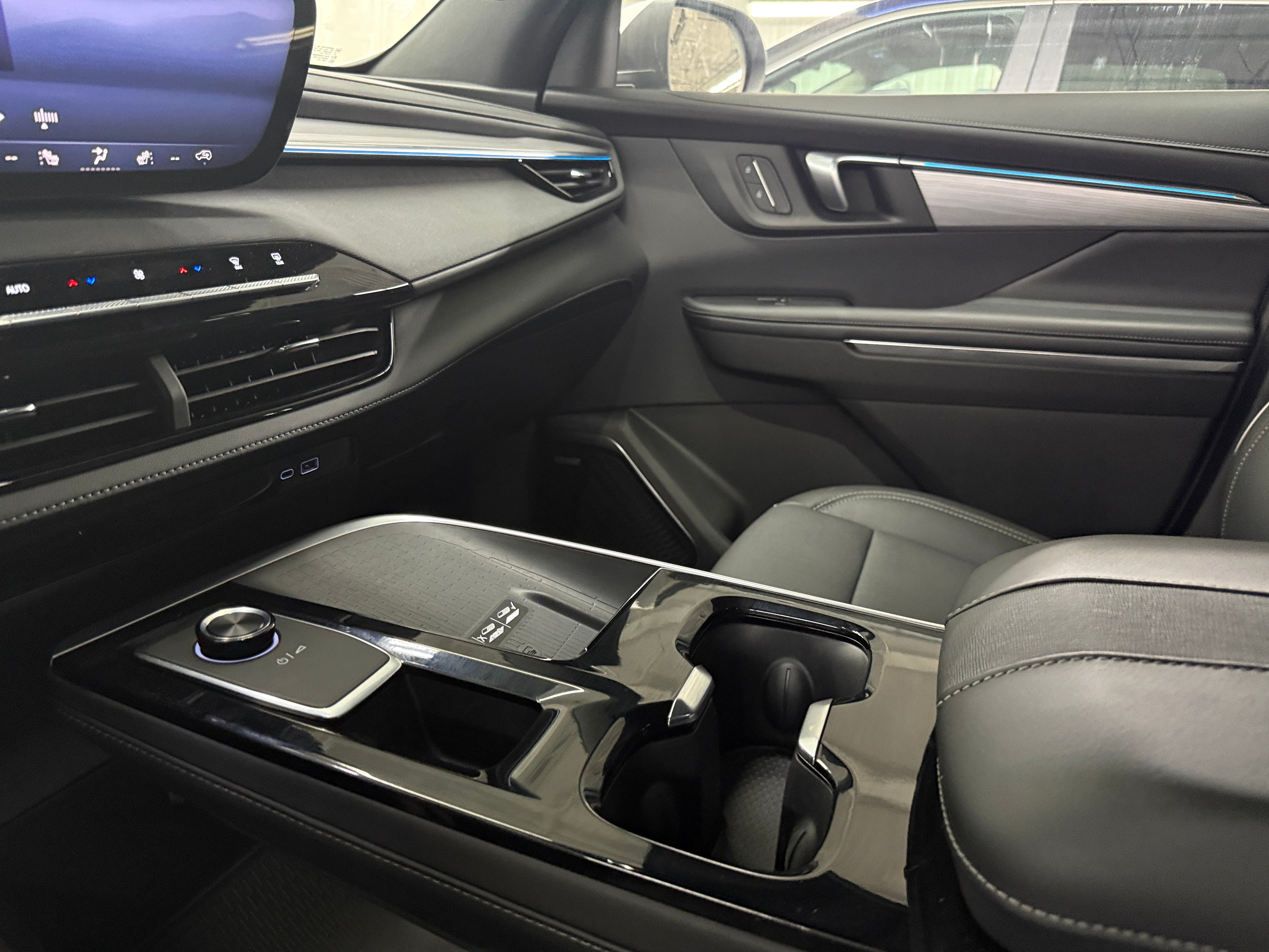 2026 Buick Enclave Preferred - Photo 9