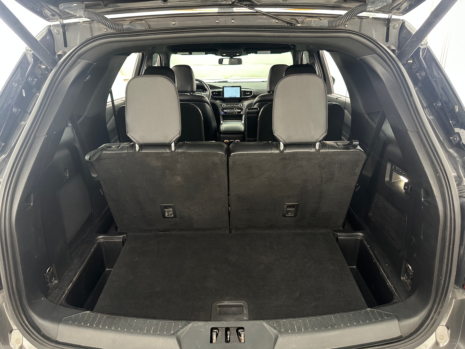Thumbnail: 2020 Ford Explorer - 6
