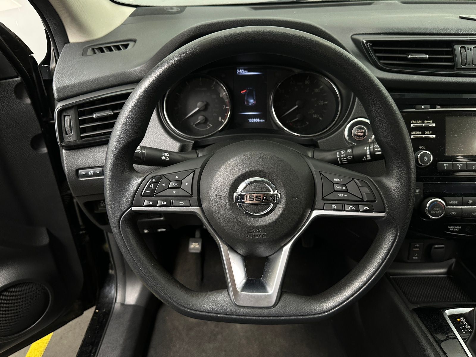 Thumbnail: 2017 Nissan Rogue Sport - 5