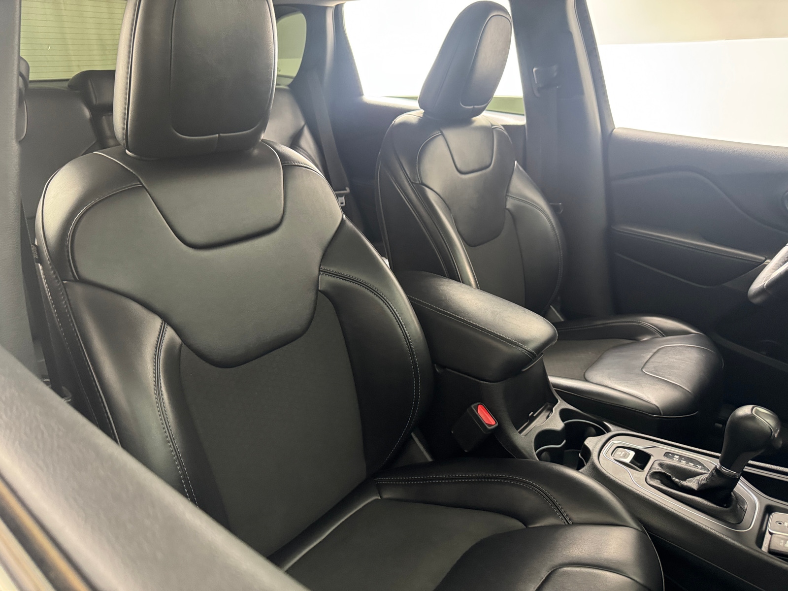 Thumbnail: 2019 Jeep Cherokee - 2
