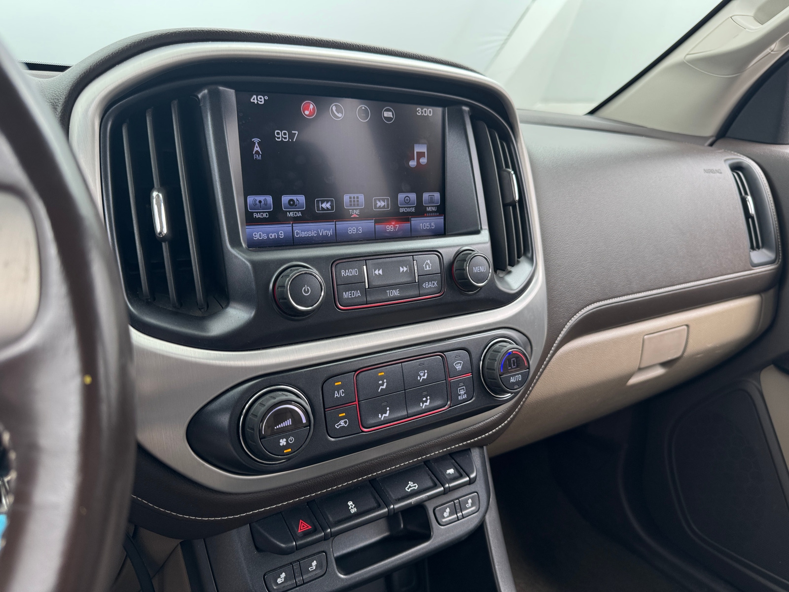Thumbnail: 2016 GMC Canyon - 3