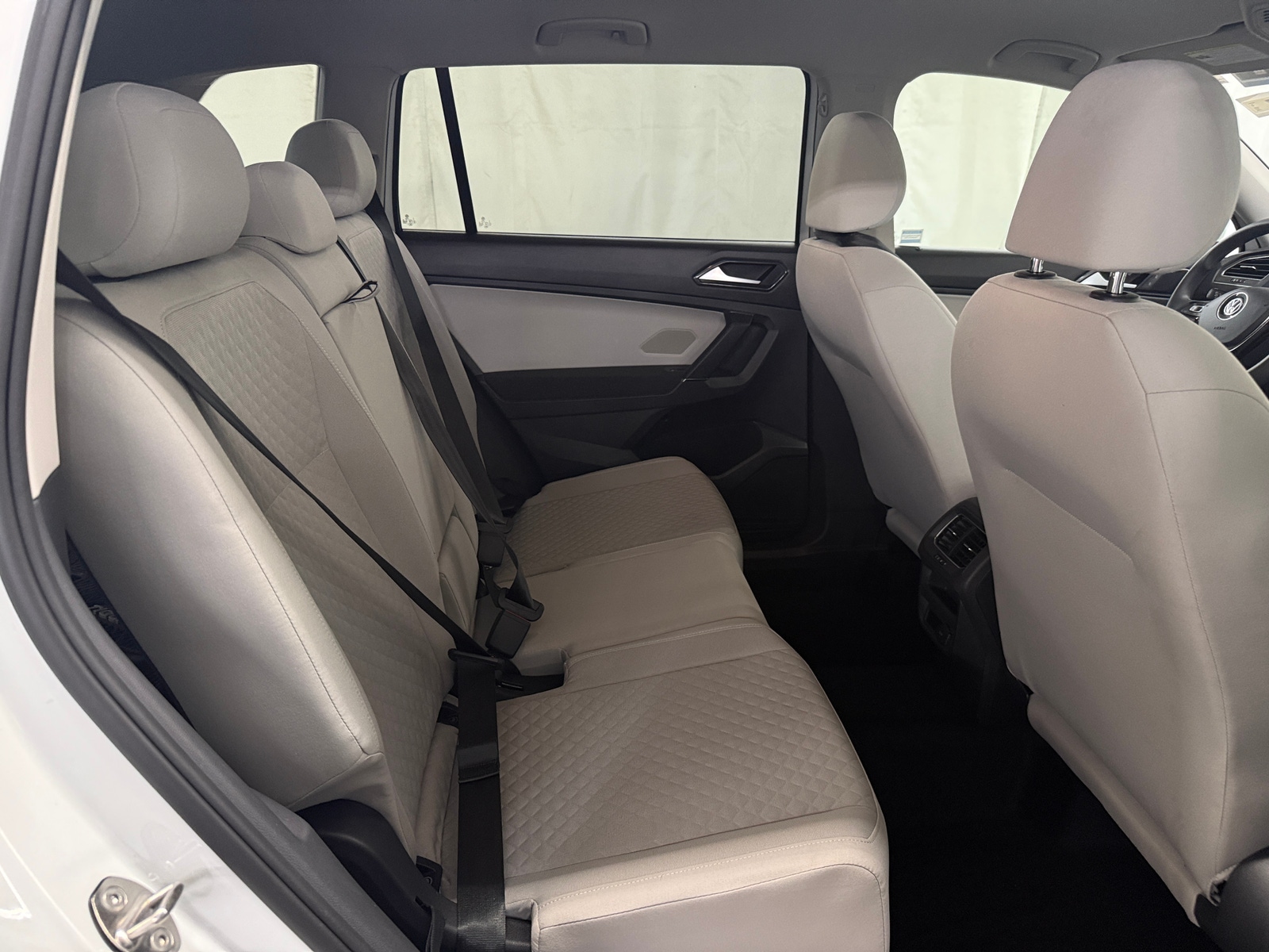 Thumbnail: 2018 Volkswagen Tiguan - 6
